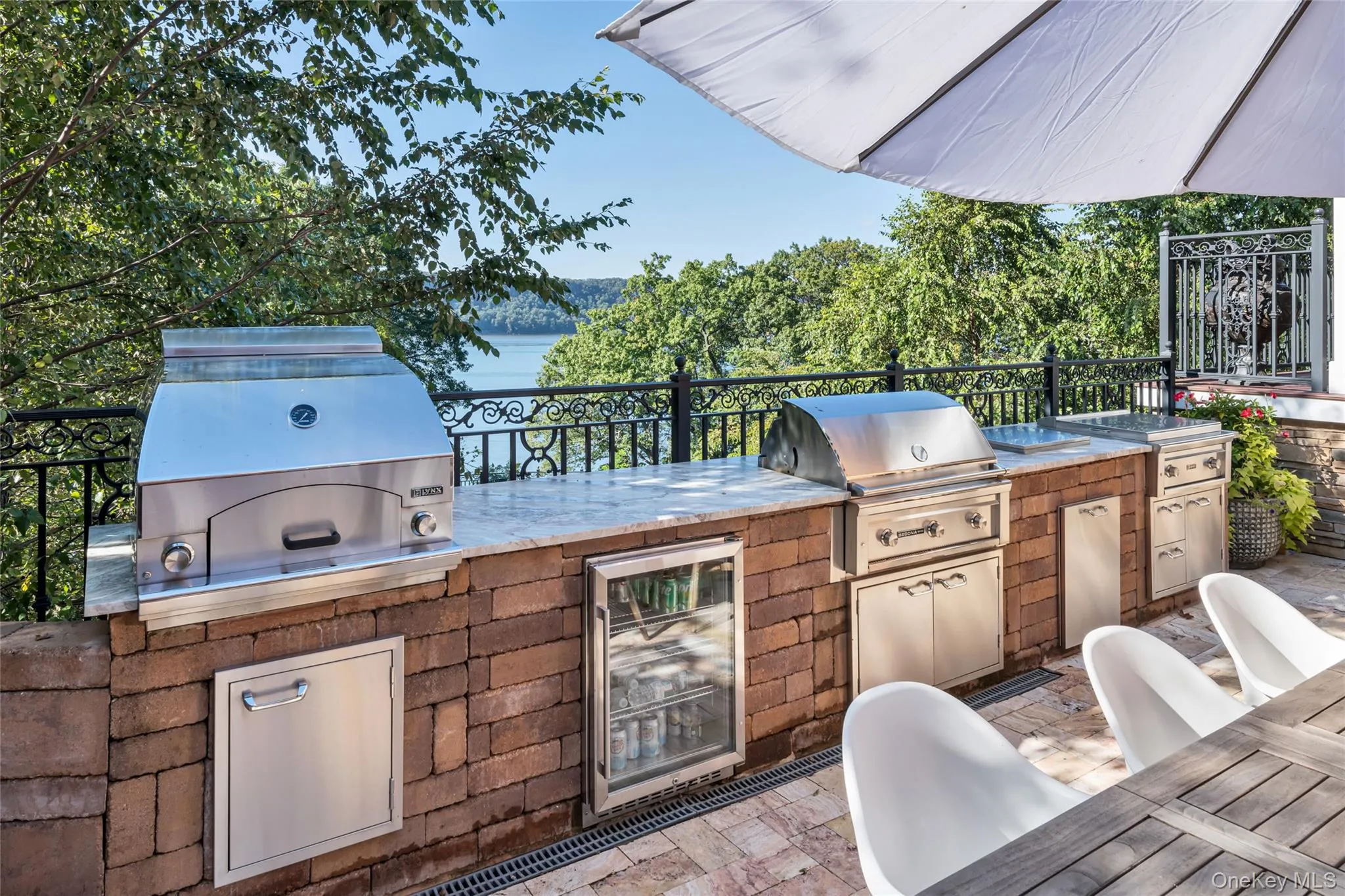 3061 Scenic Place, New York, NY, 5 Bedrooms Bedrooms, 11 Rooms Rooms,3 BathroomsBathrooms,Residential,For Rent,Scenic,0,1045933 3061 Scenic Place, New York, NY, 5 Bedrooms Bedrooms, 11 Rooms Rooms,3 BathroomsBathrooms,Residential,For Rent,Scenic,0,1045933