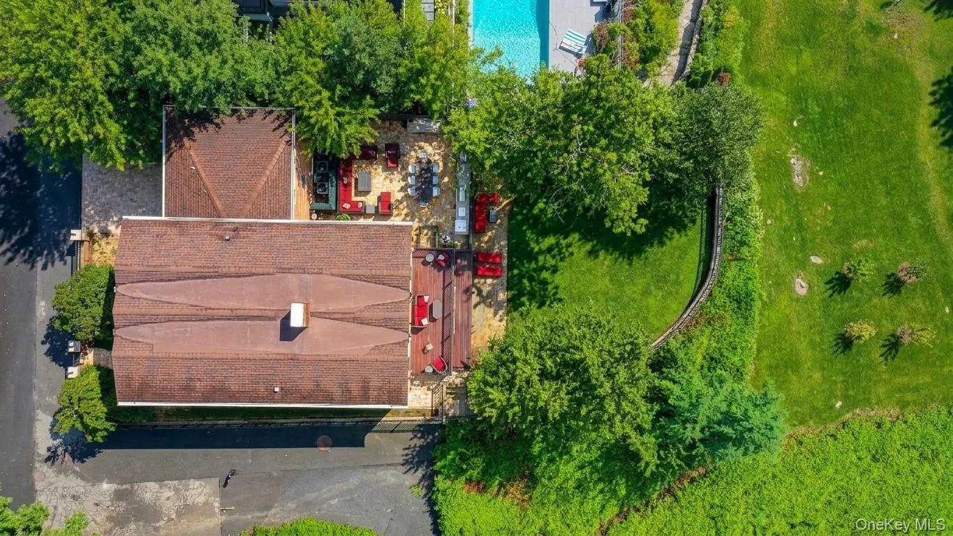 3061 Scenic Place, New York, NY, 5 Bedrooms Bedrooms, 11 Rooms Rooms,3 BathroomsBathrooms,Residential,For Rent,Scenic,0,1045933 3061 Scenic Place, New York, NY, 5 Bedrooms Bedrooms, 11 Rooms Rooms,3 BathroomsBathrooms,Residential,For Rent,Scenic,0,1045933