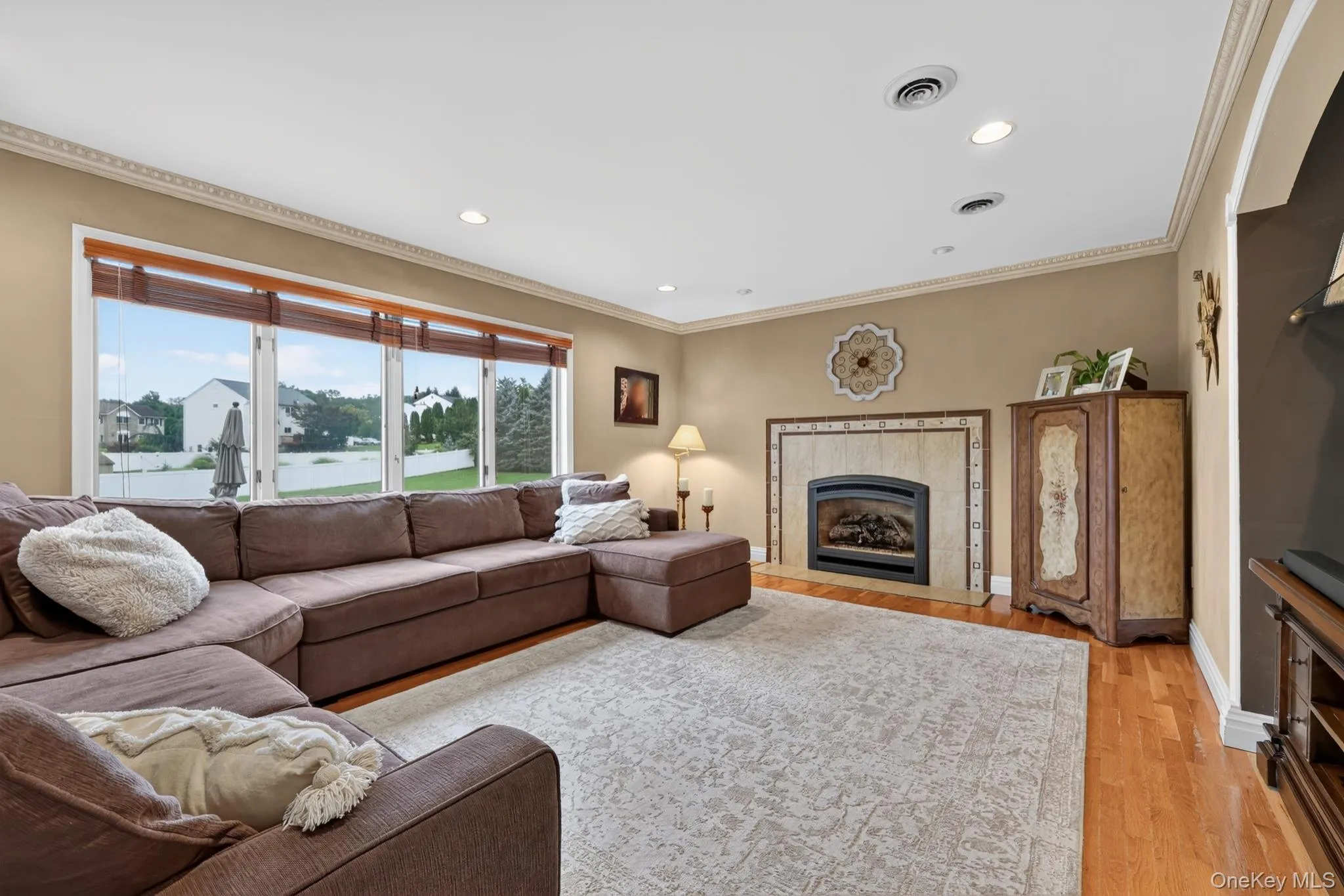 14 Lowell Drive, Clarkstown, NY, 5 Bedrooms Bedrooms, 10 Rooms Rooms,3 BathroomsBathrooms,Residential,For Rent,Lowell,0,1045938 14 Lowell Drive, Clarkstown, NY, 5 Bedrooms Bedrooms, 10 Rooms Rooms,3 BathroomsBathrooms,Residential,For Rent,Lowell,0,1045938