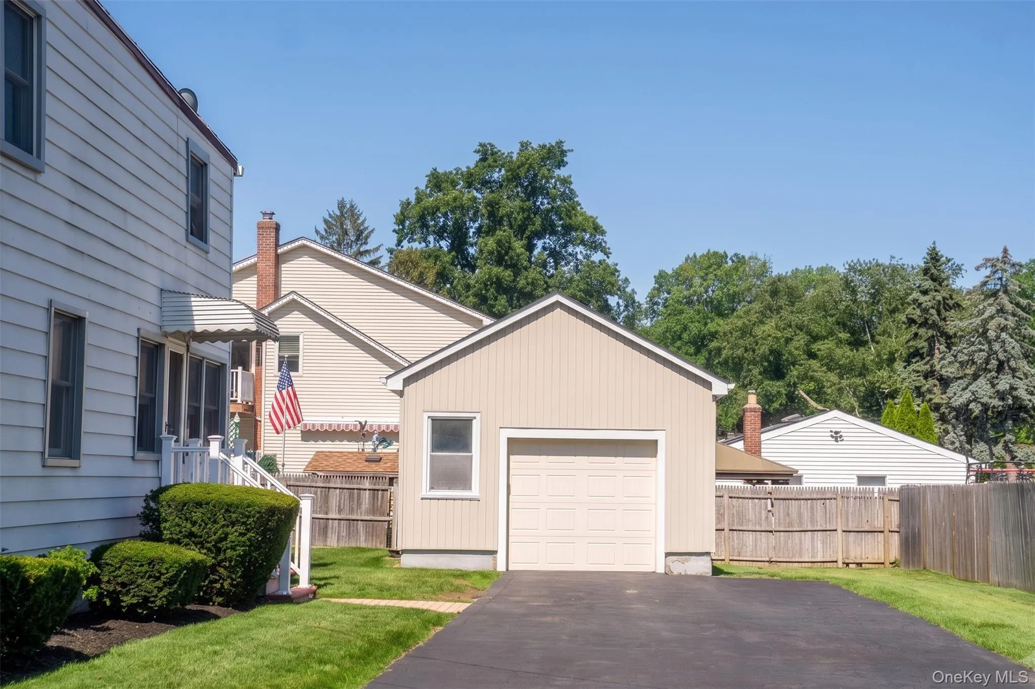 120 Aspen Road, Smithtown, NY, 4 Bedrooms Bedrooms, 7 Rooms Rooms,2 BathroomsBathrooms,Residential,For Rent,Aspen,0,1045941 120 Aspen Road, Smithtown, NY, 4 Bedrooms Bedrooms, 7 Rooms Rooms,2 BathroomsBathrooms,Residential,For Rent,Aspen,0,1045941