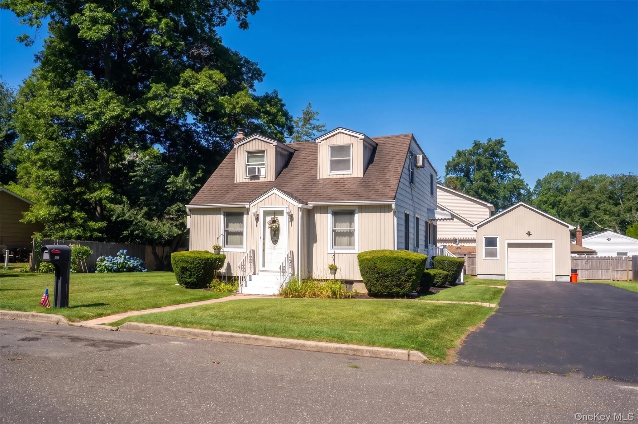 120 Aspen Road, Smithtown, NY, 4 Bedrooms Bedrooms, 7 Rooms Rooms,2 BathroomsBathrooms,Residential,For Rent,Aspen,0,1045941 120 Aspen Road, Smithtown, NY, 4 Bedrooms Bedrooms, 7 Rooms Rooms,2 BathroomsBathrooms,Residential,For Rent,Aspen,0,1045941