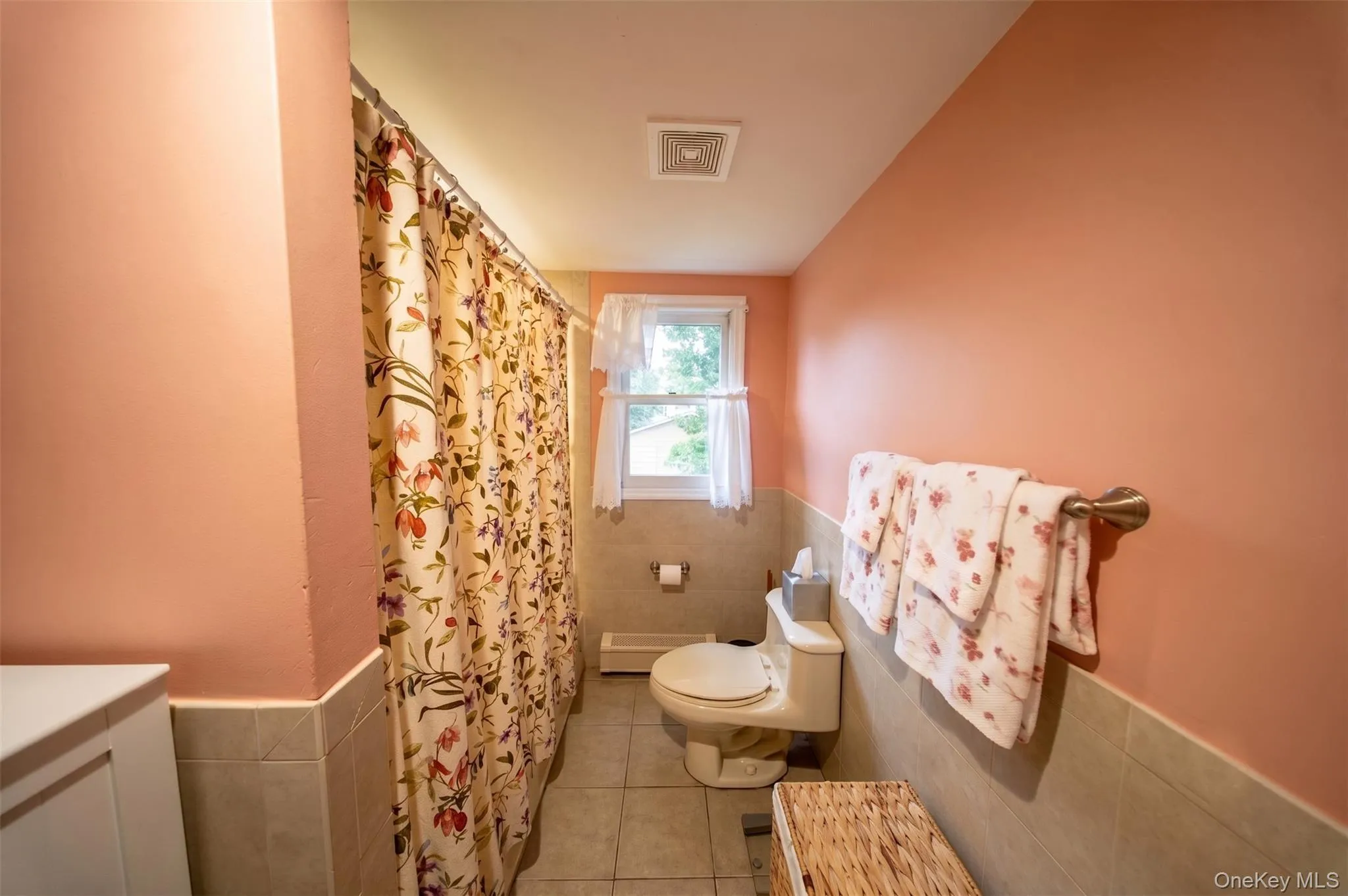120 Aspen Road, Smithtown, NY, 4 Bedrooms Bedrooms, 7 Rooms Rooms,2 BathroomsBathrooms,Residential,For Rent,Aspen,0,1045941 120 Aspen Road, Smithtown, NY, 4 Bedrooms Bedrooms, 7 Rooms Rooms,2 BathroomsBathrooms,Residential,For Rent,Aspen,0,1045941