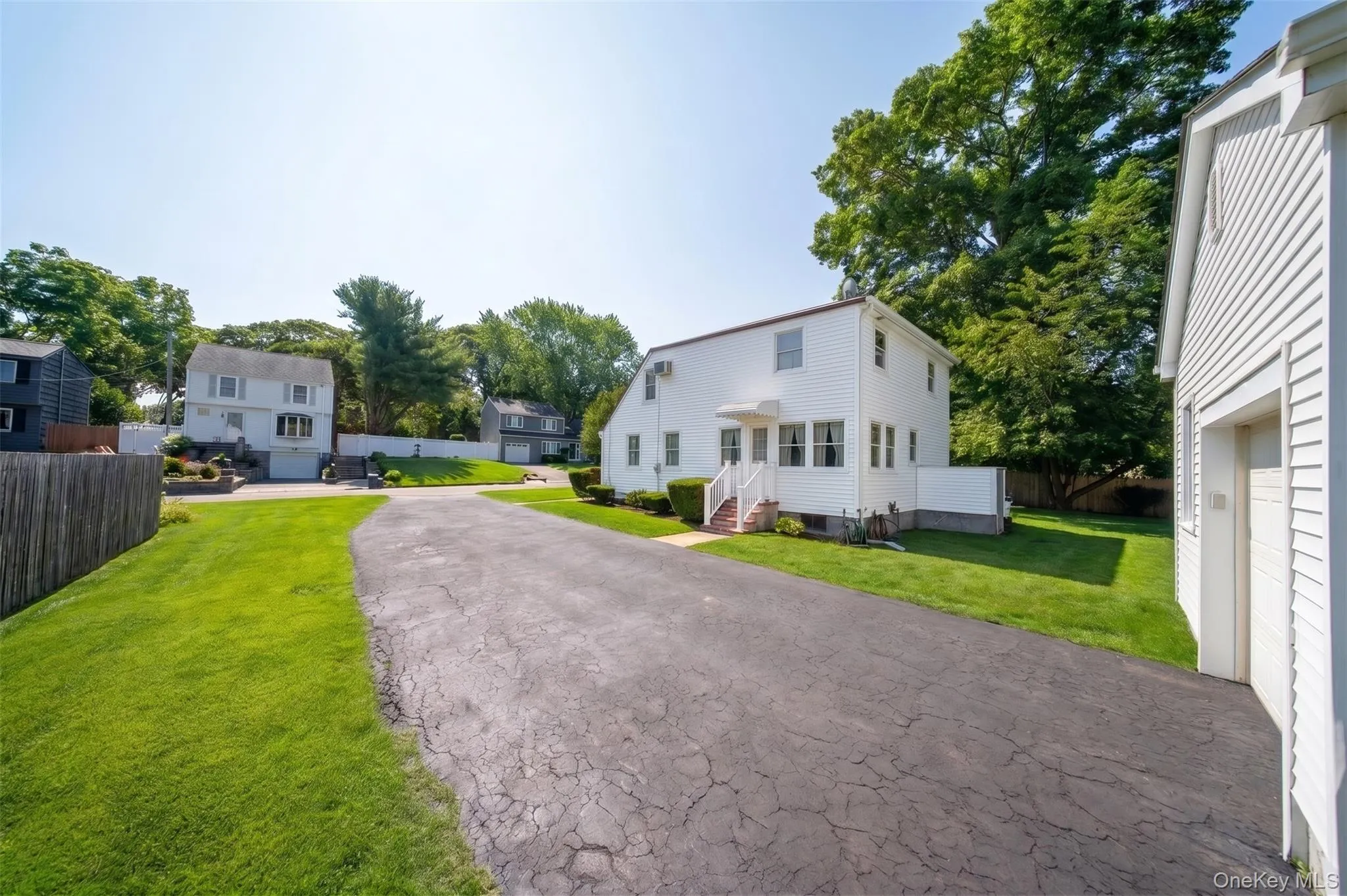 120 Aspen Road, Smithtown, NY, 4 Bedrooms Bedrooms, 7 Rooms Rooms,2 BathroomsBathrooms,Residential,For Rent,Aspen,0,1045941 120 Aspen Road, Smithtown, NY, 4 Bedrooms Bedrooms, 7 Rooms Rooms,2 BathroomsBathrooms,Residential,For Rent,Aspen,0,1045941