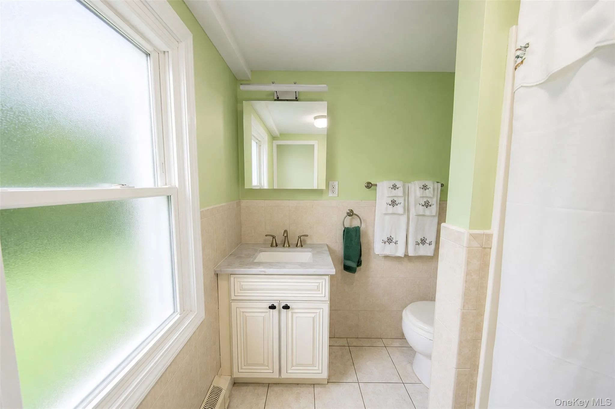 120 Aspen Road, Smithtown, NY, 4 Bedrooms Bedrooms, 7 Rooms Rooms,2 BathroomsBathrooms,Residential,For Rent,Aspen,0,1045941 120 Aspen Road, Smithtown, NY, 4 Bedrooms Bedrooms, 7 Rooms Rooms,2 BathroomsBathrooms,Residential,For Rent,Aspen,0,1045941