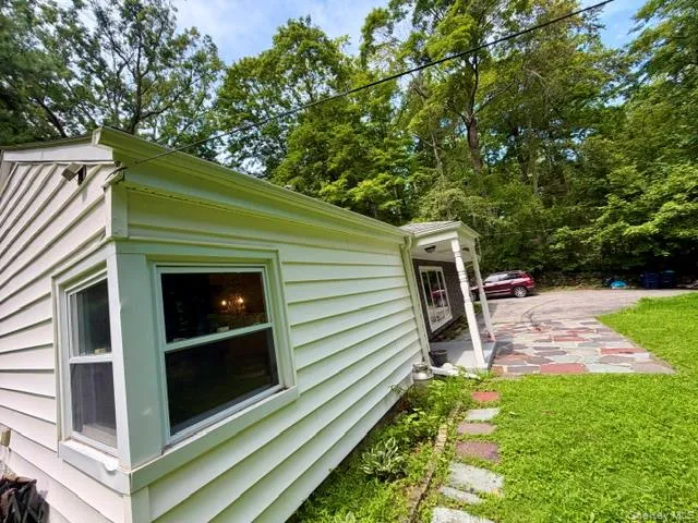 5093 Route 9W, Newburgh (city), NY, 4 Bedrooms Bedrooms, 6 Rooms Rooms,2 BathroomsBathrooms,Residential,For Rent,Route 9W,0,1045946 5093 Route 9W, Newburgh (city), NY, 4 Bedrooms Bedrooms, 6 Rooms Rooms,2 BathroomsBathrooms,Residential,For Rent,Route 9W,0,1045946