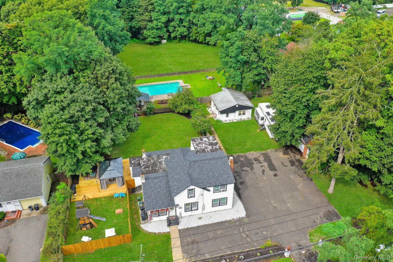 7 Mooney Pond Road, Brookhaven, NY, 4 Bedrooms Bedrooms, 11 Rooms Rooms,2 BathroomsBathrooms,Residential,For Rent,Mooney Pond,0,1045948 7 Mooney Pond Road, Brookhaven, NY, 4 Bedrooms Bedrooms, 11 Rooms Rooms,2 BathroomsBathrooms,Residential,For Rent,Mooney Pond,0,1045948