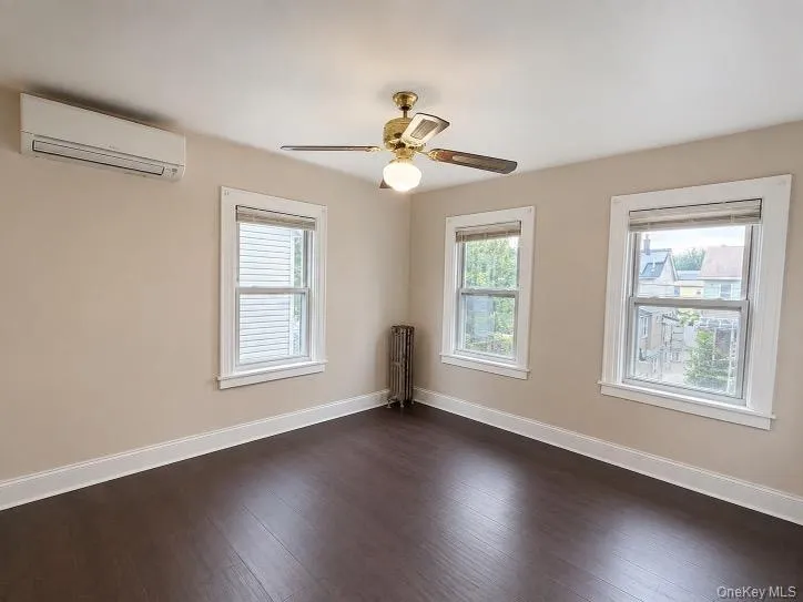 115-47 200th Street, New York, NY, 3 Bedrooms Bedrooms, 8 Rooms Rooms,1 BathroomBathrooms,Residential,For Rent,200th,0,1045952 115-47 200th Street, New York, NY, 3 Bedrooms Bedrooms, 8 Rooms Rooms,1 BathroomBathrooms,Residential,For Rent,200th,0,1045952