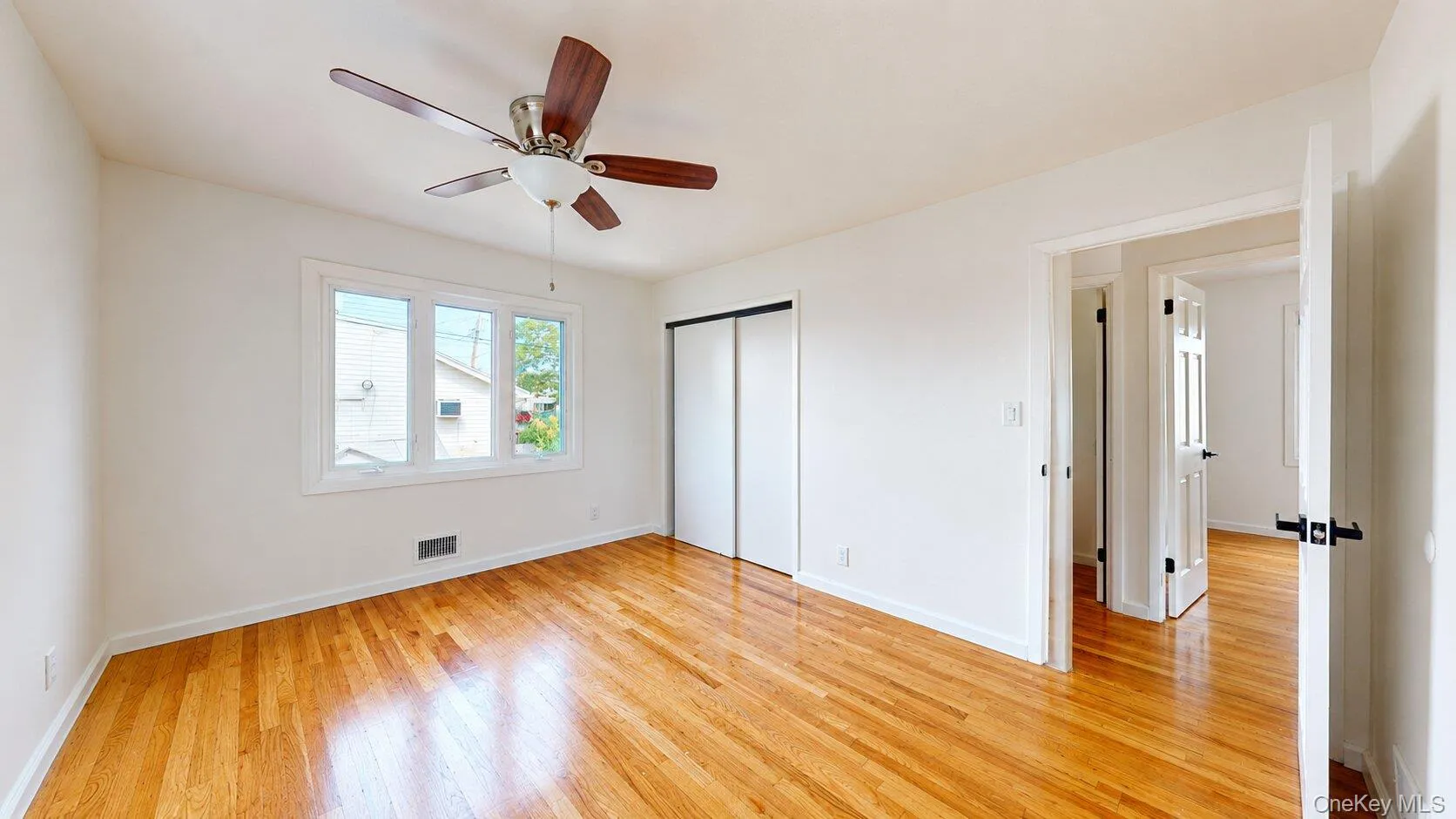 7125 Veterans Avenue, New York, NY, 3 Bedrooms Bedrooms, 7 Rooms Rooms,1 BathroomBathrooms,Residential Lease,For Rent,Veterans,0,1045954 7125 Veterans Avenue, New York, NY, 3 Bedrooms Bedrooms, 7 Rooms Rooms,1 BathroomBathrooms,Residential Lease,For Rent,Veterans,0,1045954