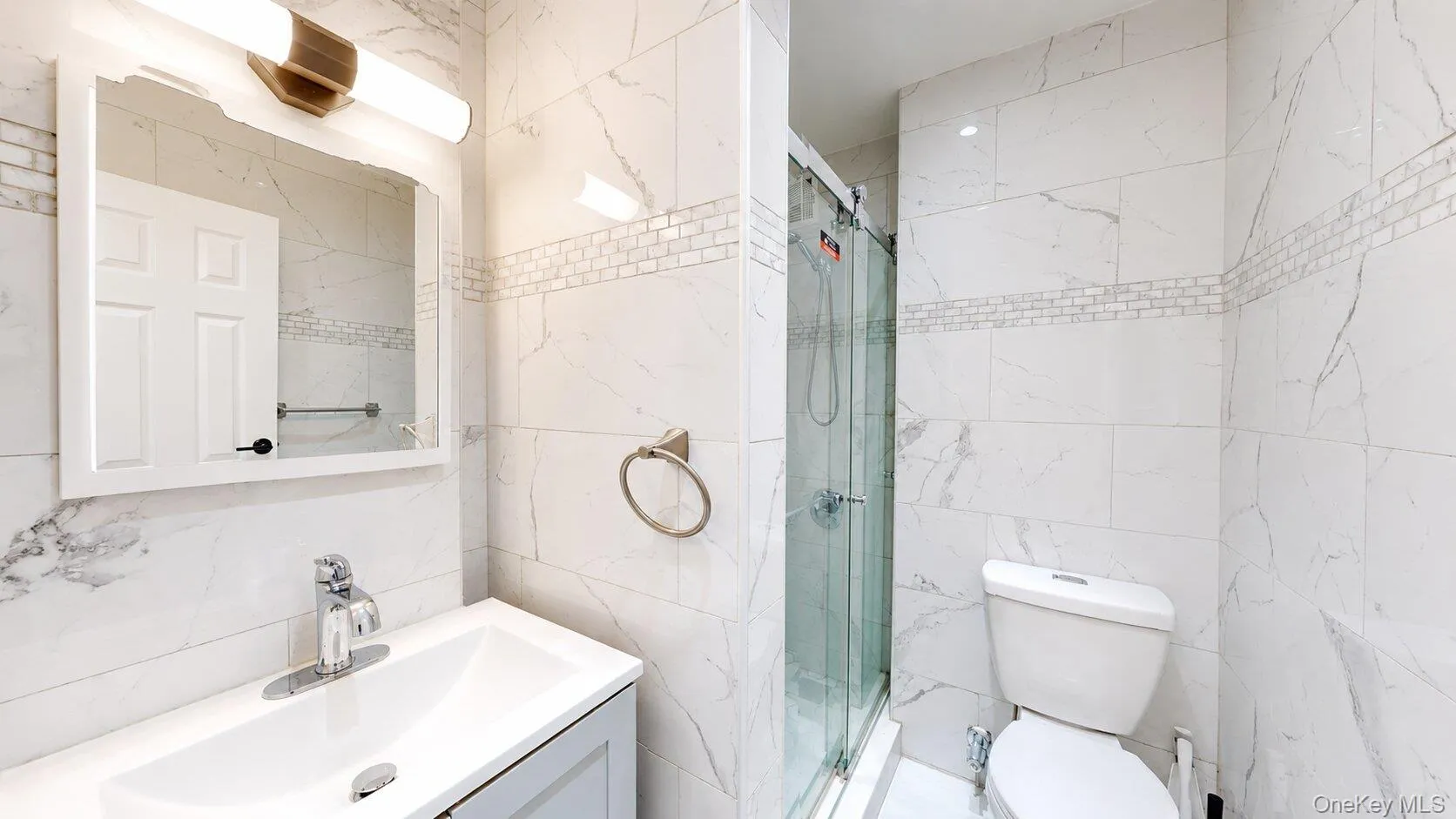 7125 Veterans Avenue, New York, NY, 3 Bedrooms Bedrooms, 7 Rooms Rooms,1 BathroomBathrooms,Residential Lease,For Rent,Veterans,0,1045954 7125 Veterans Avenue, New York, NY, 3 Bedrooms Bedrooms, 7 Rooms Rooms,1 BathroomBathrooms,Residential Lease,For Rent,Veterans,0,1045954