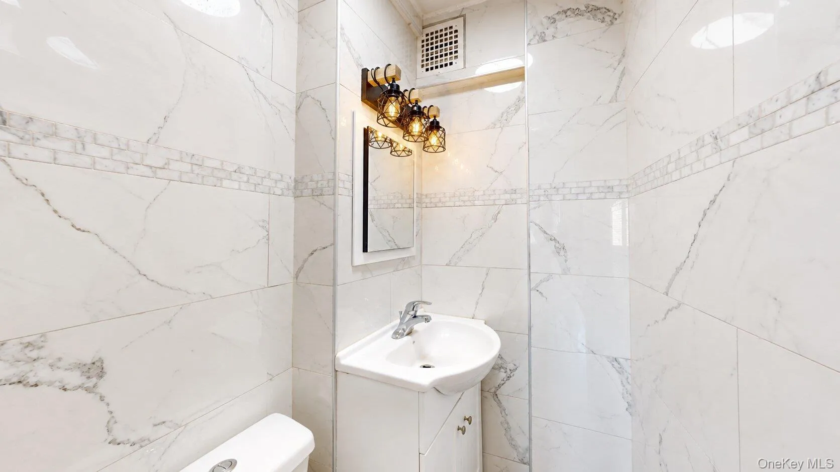 7125 Veterans Avenue, New York, NY, 3 Bedrooms Bedrooms, 7 Rooms Rooms,1 BathroomBathrooms,Residential Lease,For Rent,Veterans,0,1045954 7125 Veterans Avenue, New York, NY, 3 Bedrooms Bedrooms, 7 Rooms Rooms,1 BathroomBathrooms,Residential Lease,For Rent,Veterans,0,1045954