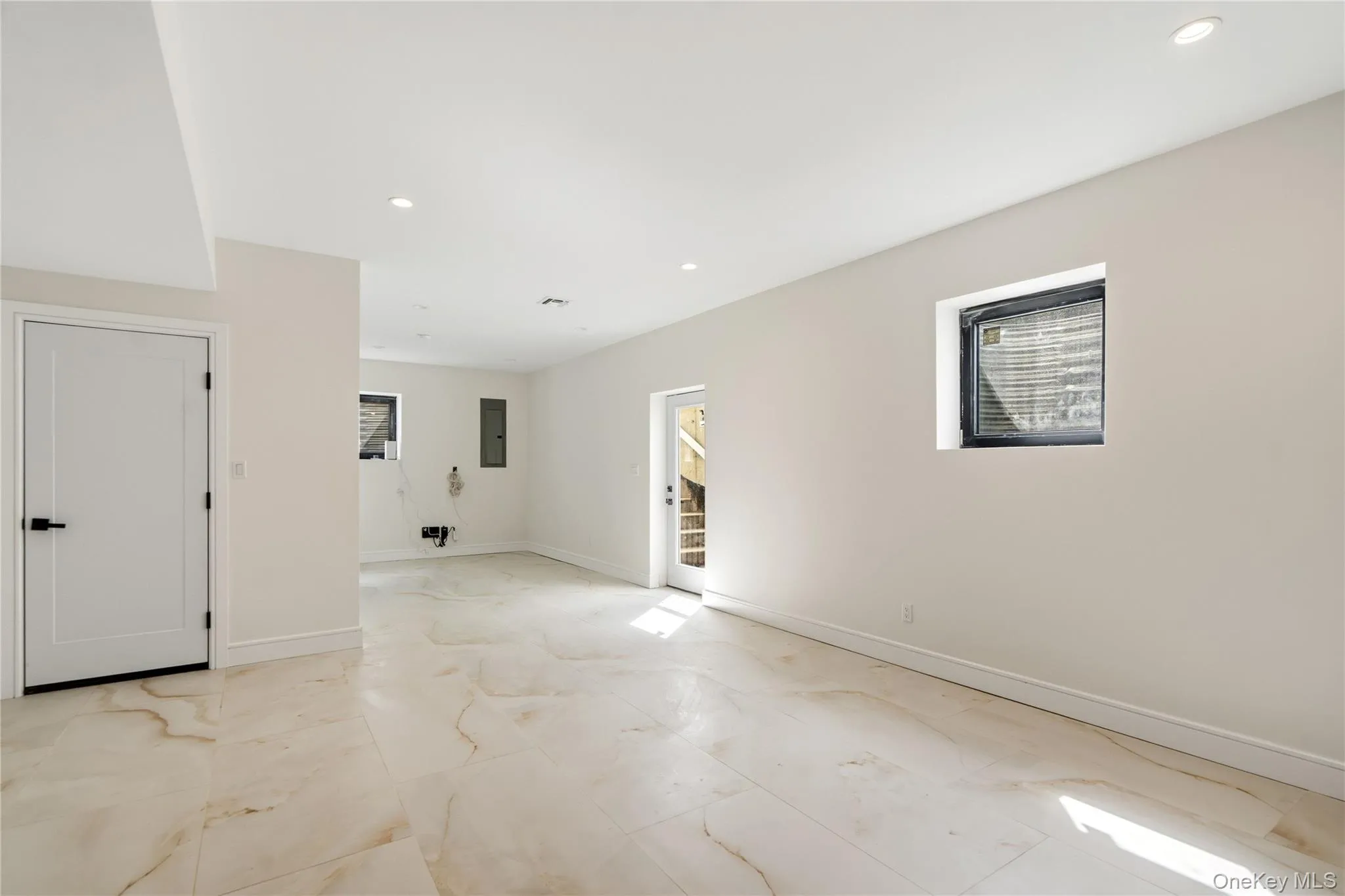 30 Hedge Lane, Hempstead, NY, 5 Bedrooms Bedrooms, 15 Rooms Rooms,5 BathroomsBathrooms,Residential,For Rent,Hedge,0,1045960 30 Hedge Lane, Hempstead, NY, 5 Bedrooms Bedrooms, 15 Rooms Rooms,5 BathroomsBathrooms,Residential,For Rent,Hedge,0,1045960