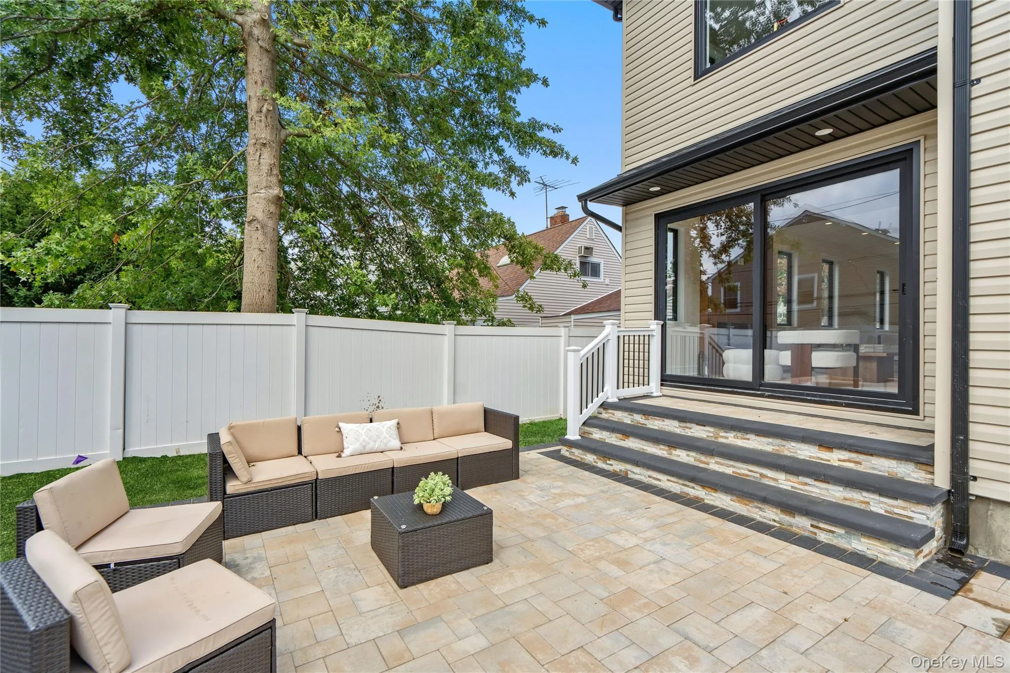 30 Hedge Lane, Hempstead, NY, 5 Bedrooms Bedrooms, 15 Rooms Rooms,5 BathroomsBathrooms,Residential,For Rent,Hedge,0,1045960 30 Hedge Lane, Hempstead, NY, 5 Bedrooms Bedrooms, 15 Rooms Rooms,5 BathroomsBathrooms,Residential,For Rent,Hedge,0,1045960