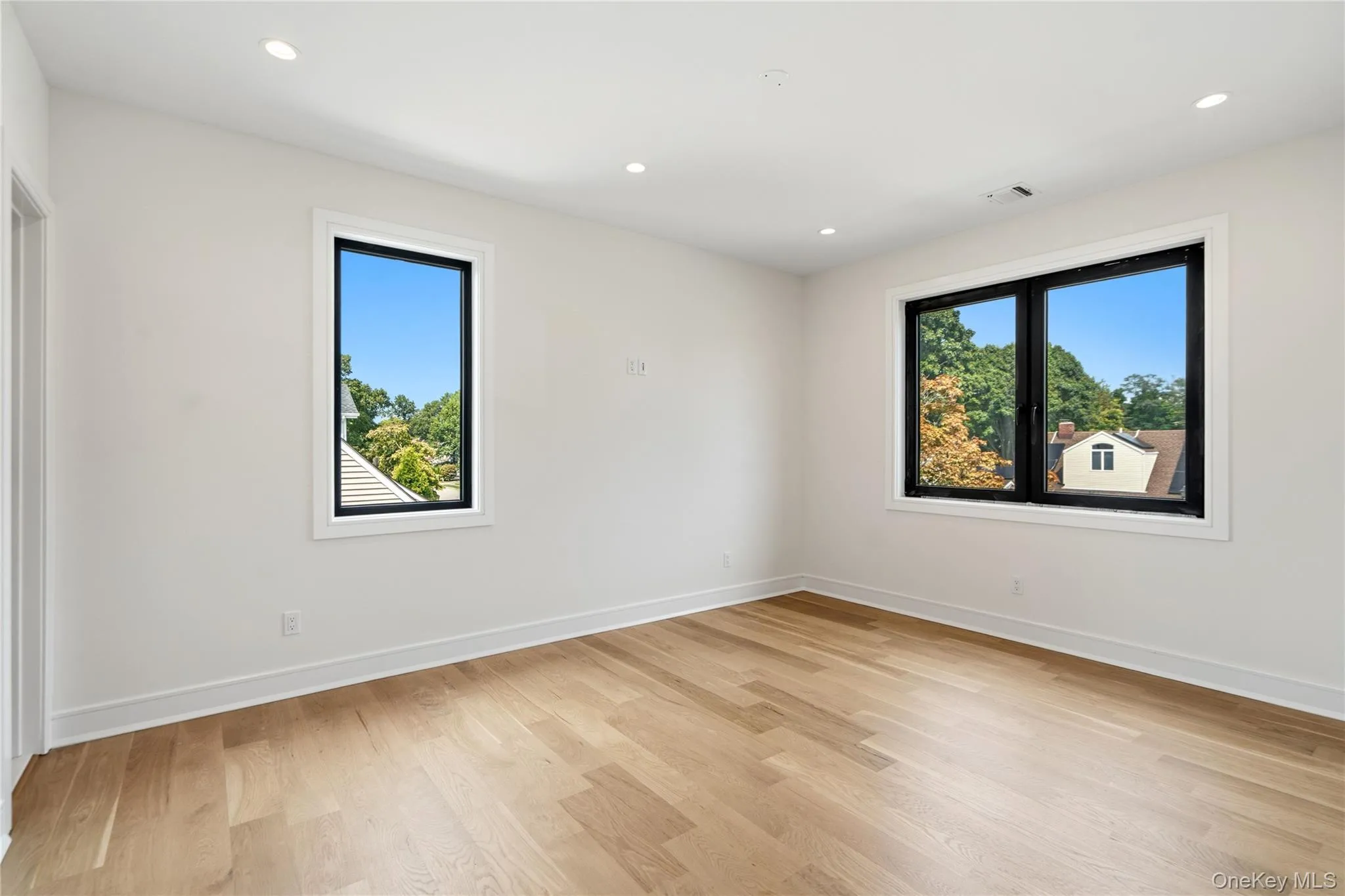 30 Hedge Lane, Hempstead, NY, 5 Bedrooms Bedrooms, 15 Rooms Rooms,5 BathroomsBathrooms,Residential,For Rent,Hedge,0,1045960 30 Hedge Lane, Hempstead, NY, 5 Bedrooms Bedrooms, 15 Rooms Rooms,5 BathroomsBathrooms,Residential,For Rent,Hedge,0,1045960