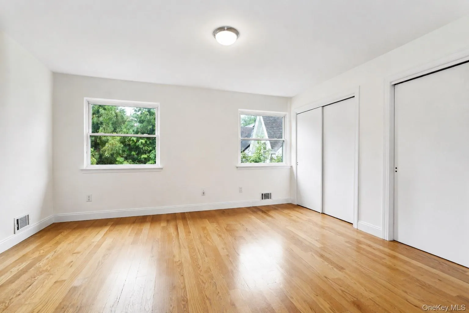 16 Fox Hunt Court, New York, NY, 2 Bedrooms Bedrooms, 5 Rooms Rooms,1 BathroomBathrooms,Residential,For Rent,Fox Hunt,0,1045966 16 Fox Hunt Court, New York, NY, 2 Bedrooms Bedrooms, 5 Rooms Rooms,1 BathroomBathrooms,Residential,For Rent,Fox Hunt,0,1045966