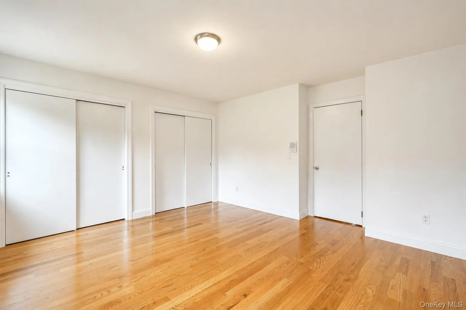 16 Fox Hunt Court, New York, NY, 2 Bedrooms Bedrooms, 5 Rooms Rooms,1 BathroomBathrooms,Residential,For Rent,Fox Hunt,0,1045966 16 Fox Hunt Court, New York, NY, 2 Bedrooms Bedrooms, 5 Rooms Rooms,1 BathroomBathrooms,Residential,For Rent,Fox Hunt,0,1045966