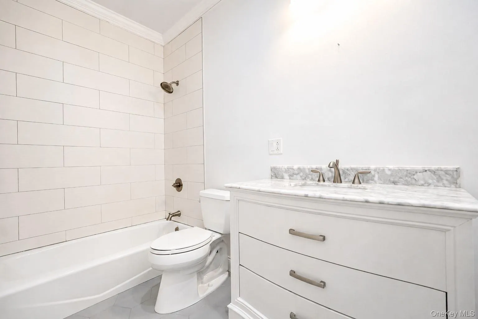 16 Fox Hunt Court, New York, NY, 2 Bedrooms Bedrooms, 5 Rooms Rooms,1 BathroomBathrooms,Residential,For Rent,Fox Hunt,0,1045966 16 Fox Hunt Court, New York, NY, 2 Bedrooms Bedrooms, 5 Rooms Rooms,1 BathroomBathrooms,Residential,For Rent,Fox Hunt,0,1045966