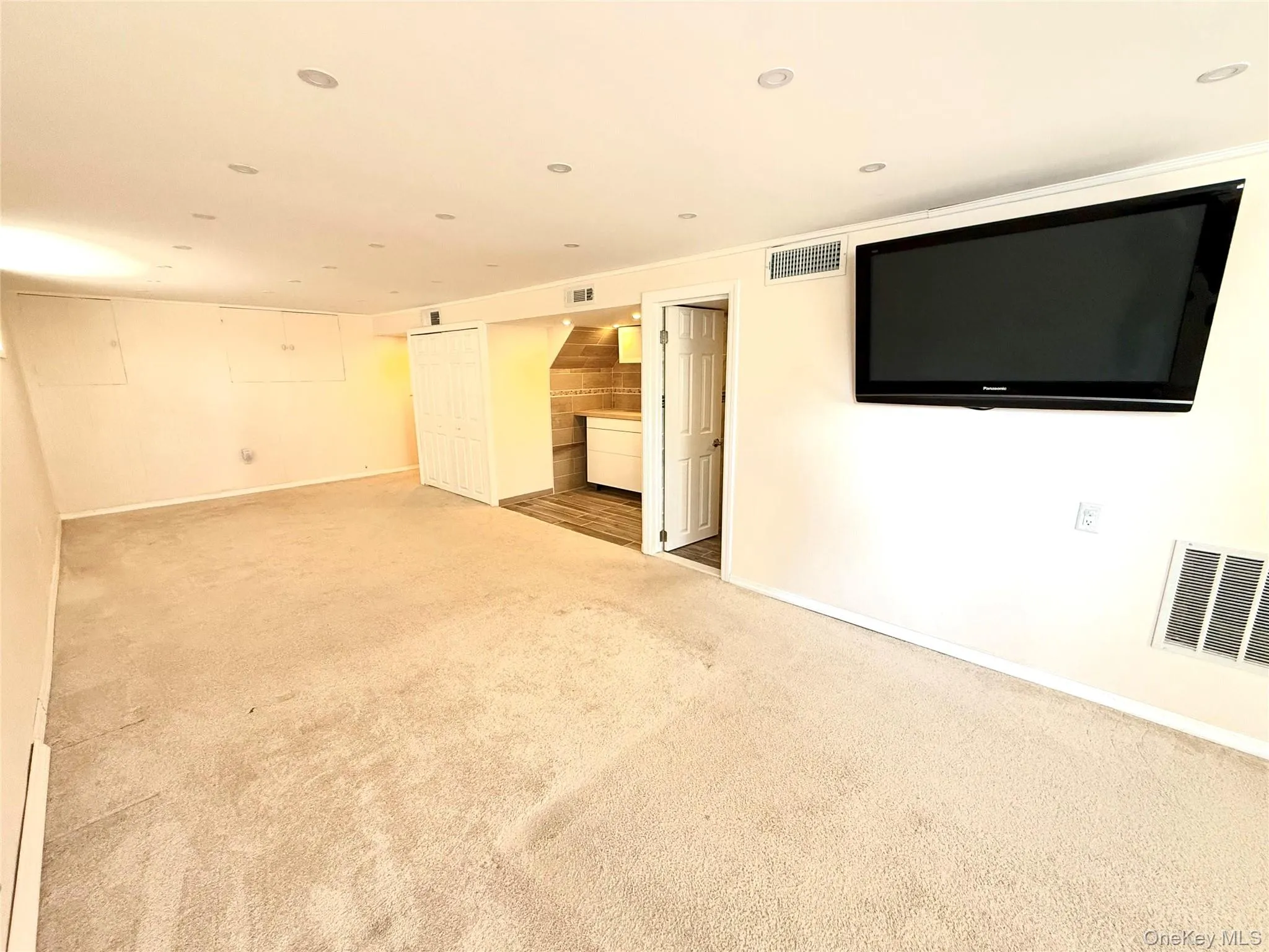 32 Elissa Lane, Yonkers, NY, 2 Bedrooms Bedrooms, 6 Rooms Rooms,2 BathroomsBathrooms,Residential Lease,For Rent,Elissa,0,1045971 32 Elissa Lane, Yonkers, NY, 2 Bedrooms Bedrooms, 6 Rooms Rooms,2 BathroomsBathrooms,Residential Lease,For Rent,Elissa,0,1045971