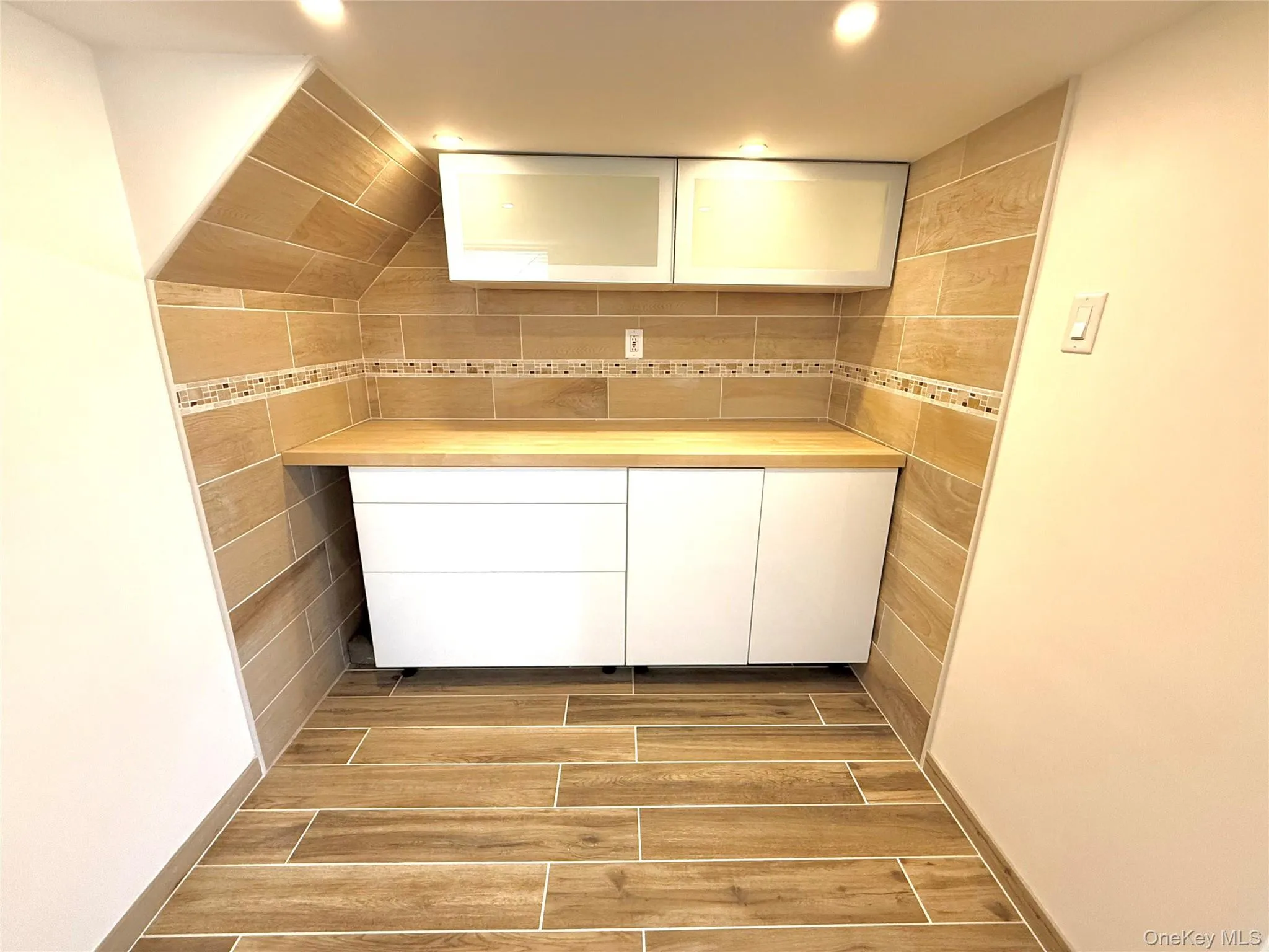 32 Elissa Lane, Yonkers, NY, 2 Bedrooms Bedrooms, 6 Rooms Rooms,2 BathroomsBathrooms,Residential Lease,For Rent,Elissa,0,1045971 32 Elissa Lane, Yonkers, NY, 2 Bedrooms Bedrooms, 6 Rooms Rooms,2 BathroomsBathrooms,Residential Lease,For Rent,Elissa,0,1045971
