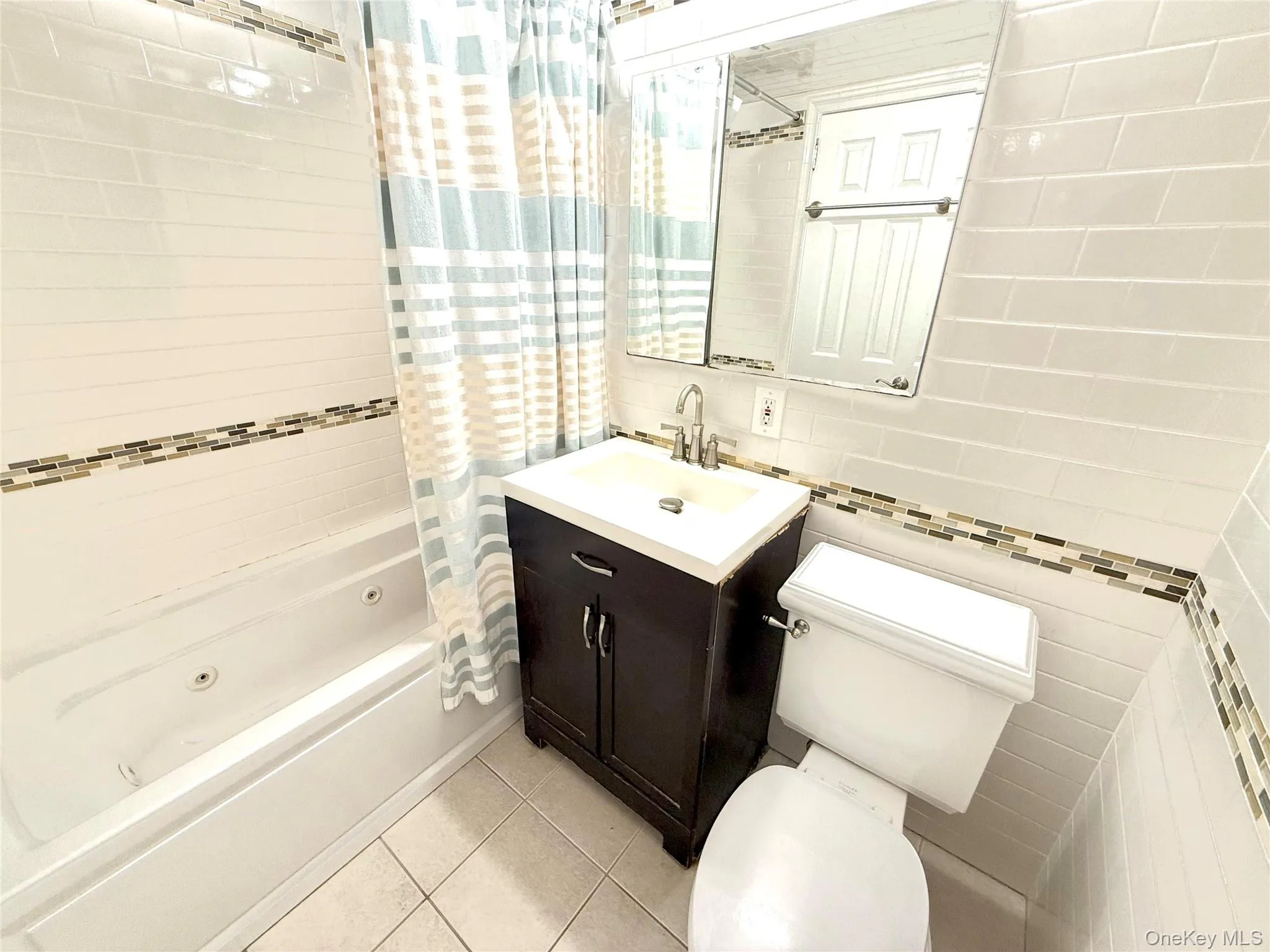 32 Elissa Lane, Yonkers, NY, 2 Bedrooms Bedrooms, 6 Rooms Rooms,2 BathroomsBathrooms,Residential Lease,For Rent,Elissa,0,1045971 32 Elissa Lane, Yonkers, NY, 2 Bedrooms Bedrooms, 6 Rooms Rooms,2 BathroomsBathrooms,Residential Lease,For Rent,Elissa,0,1045971