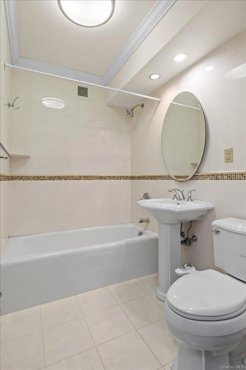 3511 Cambridge, New York, NY, 2 Bedrooms Bedrooms, 5 Rooms Rooms,2 BathroomsBathrooms,Residential Lease,For Rent,Cambridge,0,1045981 3511 Cambridge, New York, NY, 2 Bedrooms Bedrooms, 5 Rooms Rooms,2 BathroomsBathrooms,Residential Lease,For Rent,Cambridge,0,1045981