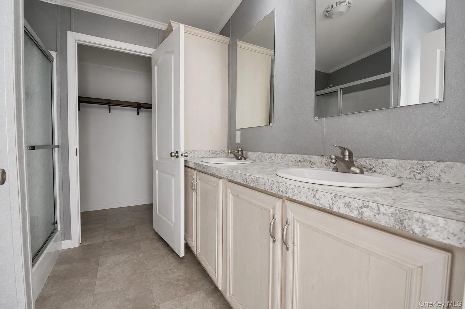 64 Airport Road, Rochester, NY, 3 Bedrooms Bedrooms, 6 Rooms Rooms,2 BathroomsBathrooms,Residential,For Rent,Airport,0,1045984 64 Airport Road, Rochester, NY, 3 Bedrooms Bedrooms, 6 Rooms Rooms,2 BathroomsBathrooms,Residential,For Rent,Airport,0,1045984