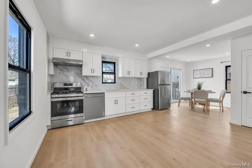 1568 Madison Street, Hempstead, NY, 3 Bedrooms Bedrooms, 6 Rooms Rooms,2 BathroomsBathrooms,Residential Lease,For Rent,Madison,0,1045985 1568 Madison Street, Hempstead, NY, 3 Bedrooms Bedrooms, 6 Rooms Rooms,2 BathroomsBathrooms,Residential Lease,For Rent,Madison,0,1045985