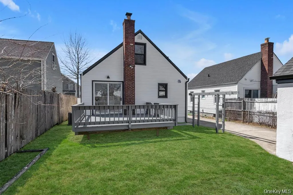 1568 Madison Street, Hempstead, NY, 3 Bedrooms Bedrooms, 6 Rooms Rooms,2 BathroomsBathrooms,Residential Lease,For Rent,Madison,0,1045985 1568 Madison Street, Hempstead, NY, 3 Bedrooms Bedrooms, 6 Rooms Rooms,2 BathroomsBathrooms,Residential Lease,For Rent,Madison,0,1045985