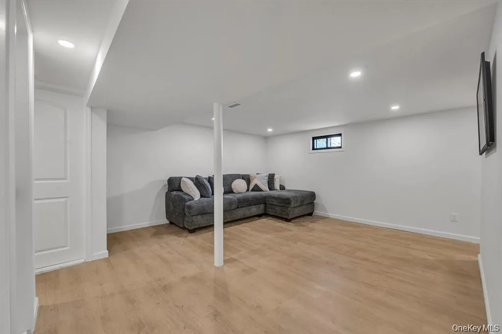 1568 Madison Street, Hempstead, NY, 3 Bedrooms Bedrooms, 6 Rooms Rooms,2 BathroomsBathrooms,Residential Lease,For Rent,Madison,0,1045985 1568 Madison Street, Hempstead, NY, 3 Bedrooms Bedrooms, 6 Rooms Rooms,2 BathroomsBathrooms,Residential Lease,For Rent,Madison,0,1045985
