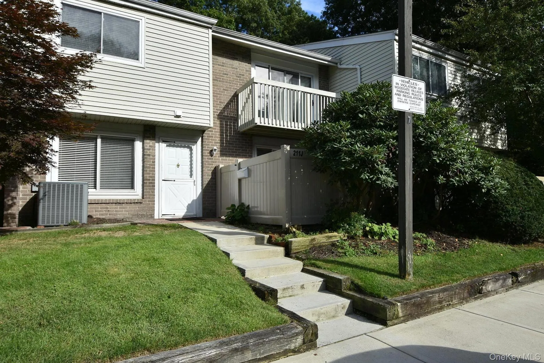 211 Springmeadow Drive, Islip, NY, 2 Bedrooms Bedrooms, 4 Rooms Rooms,1 BathroomBathrooms,Residential,For Rent,Springmeadow,0,1045986 211 Springmeadow Drive, Islip, NY, 2 Bedrooms Bedrooms, 4 Rooms Rooms,1 BathroomBathrooms,Residential,For Rent,Springmeadow,0,1045986