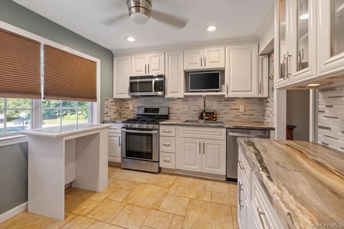 36 Yorkshire Drive, Ramapo, NY, 3 Bedrooms Bedrooms, 6 Rooms Rooms,2 BathroomsBathrooms,Residential,For Rent,Yorkshire,0,1045988 36 Yorkshire Drive, Ramapo, NY, 3 Bedrooms Bedrooms, 6 Rooms Rooms,2 BathroomsBathrooms,Residential,For Rent,Yorkshire,0,1045988
