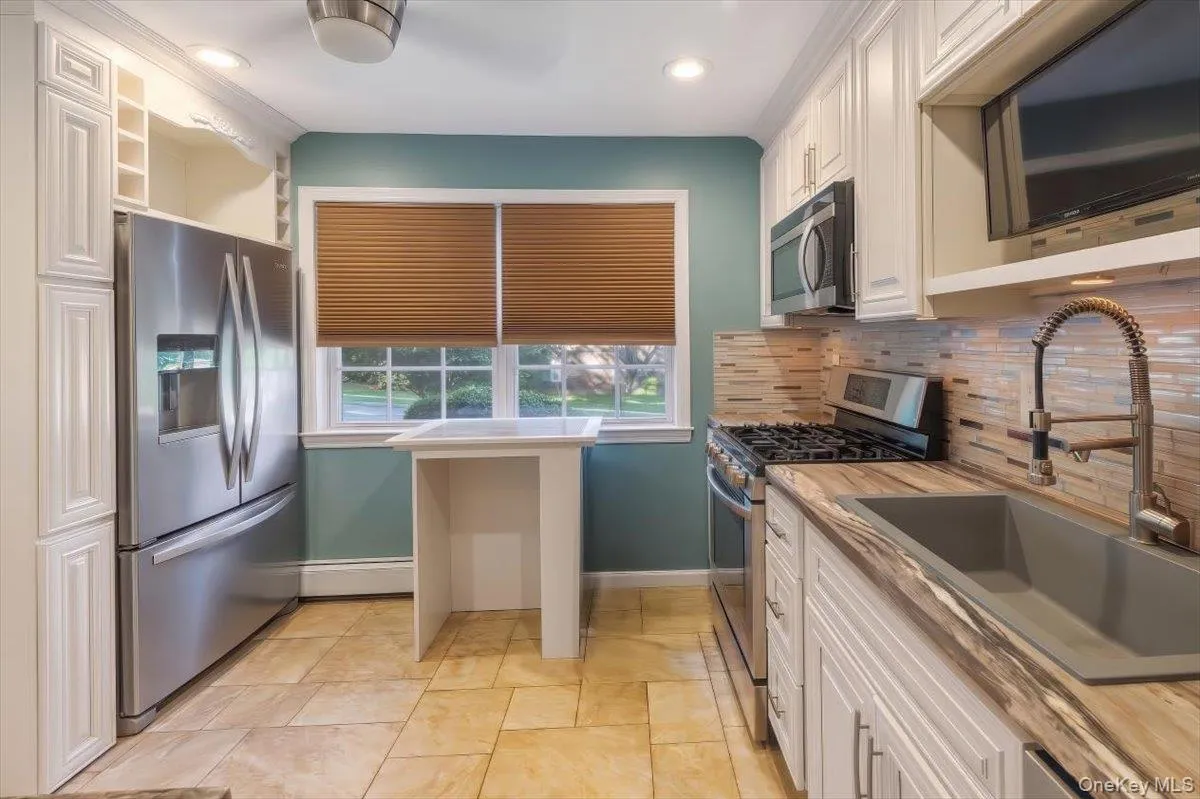 36 Yorkshire Drive, Ramapo, NY, 3 Bedrooms Bedrooms, 6 Rooms Rooms,2 BathroomsBathrooms,Residential,For Rent,Yorkshire,0,1045988 36 Yorkshire Drive, Ramapo, NY, 3 Bedrooms Bedrooms, 6 Rooms Rooms,2 BathroomsBathrooms,Residential,For Rent,Yorkshire,0,1045988