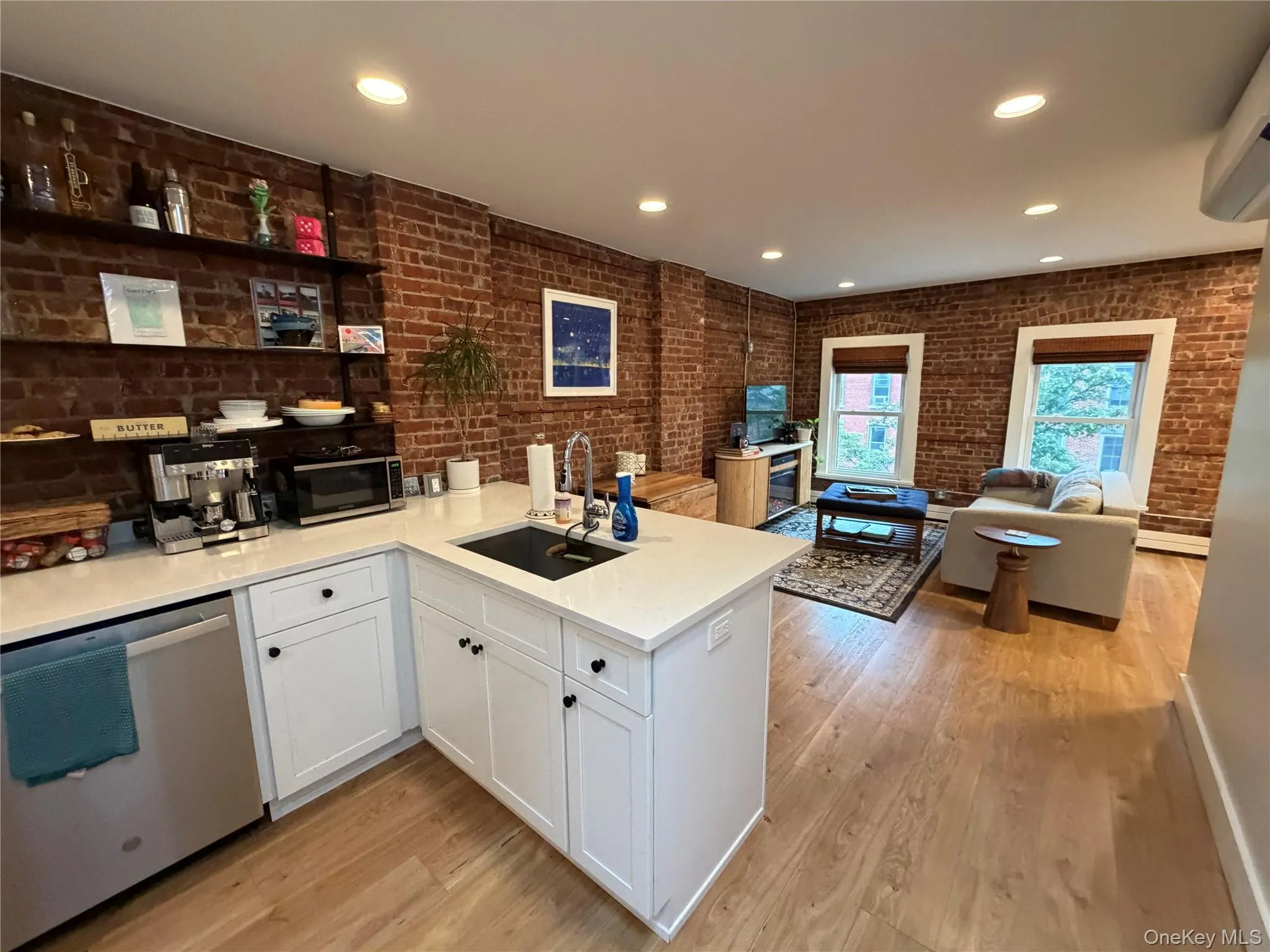 195 Main Street, Beacon, NY, 1 Bedroom Bedrooms, 6 Rooms Rooms,1 BathroomBathrooms,Residential Lease,For Rent,Main,0,1045990 195 Main Street, Beacon, NY, 1 Bedroom Bedrooms, 6 Rooms Rooms,1 BathroomBathrooms,Residential Lease,For Rent,Main,0,1045990