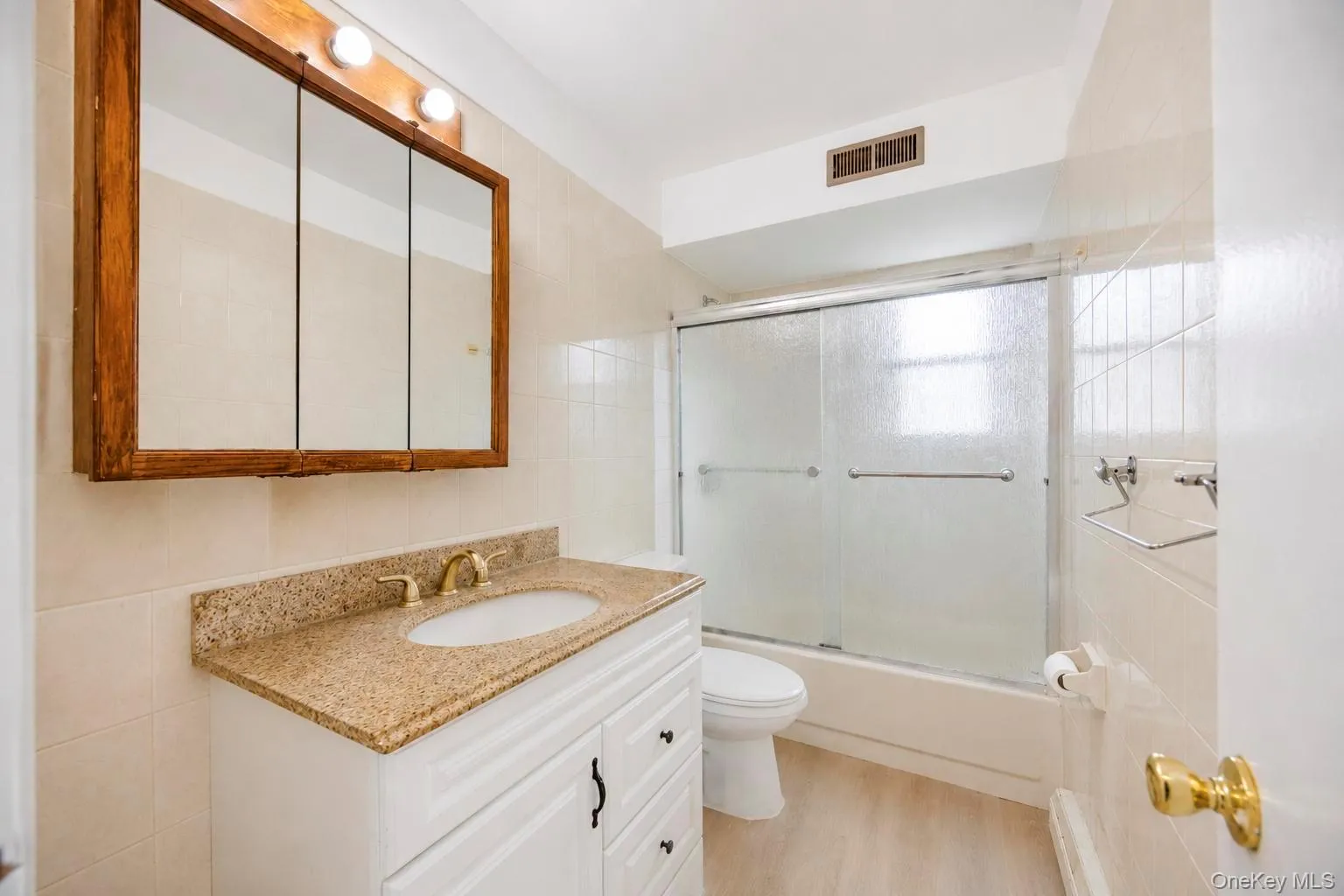 653 Sherman Avenue, Hempstead, NY, 4 Bedrooms Bedrooms, 8 Rooms Rooms,2 BathroomsBathrooms,Residential,For Rent,Sherman,0,1045997 653 Sherman Avenue, Hempstead, NY, 4 Bedrooms Bedrooms, 8 Rooms Rooms,2 BathroomsBathrooms,Residential,For Rent,Sherman,0,1045997