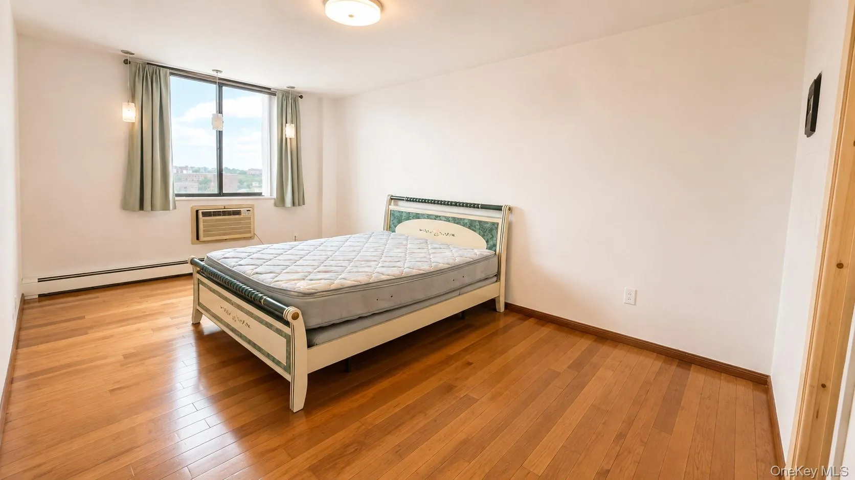 14477 Roosevelt Avenue, New York, NY, 2 Bedrooms Bedrooms, 5 Rooms Rooms,1 BathroomBathrooms,Residential Lease,For Rent,Roosevelt,0,1046000 14477 Roosevelt Avenue, New York, NY, 2 Bedrooms Bedrooms, 5 Rooms Rooms,1 BathroomBathrooms,Residential Lease,For Rent,Roosevelt,0,1046000