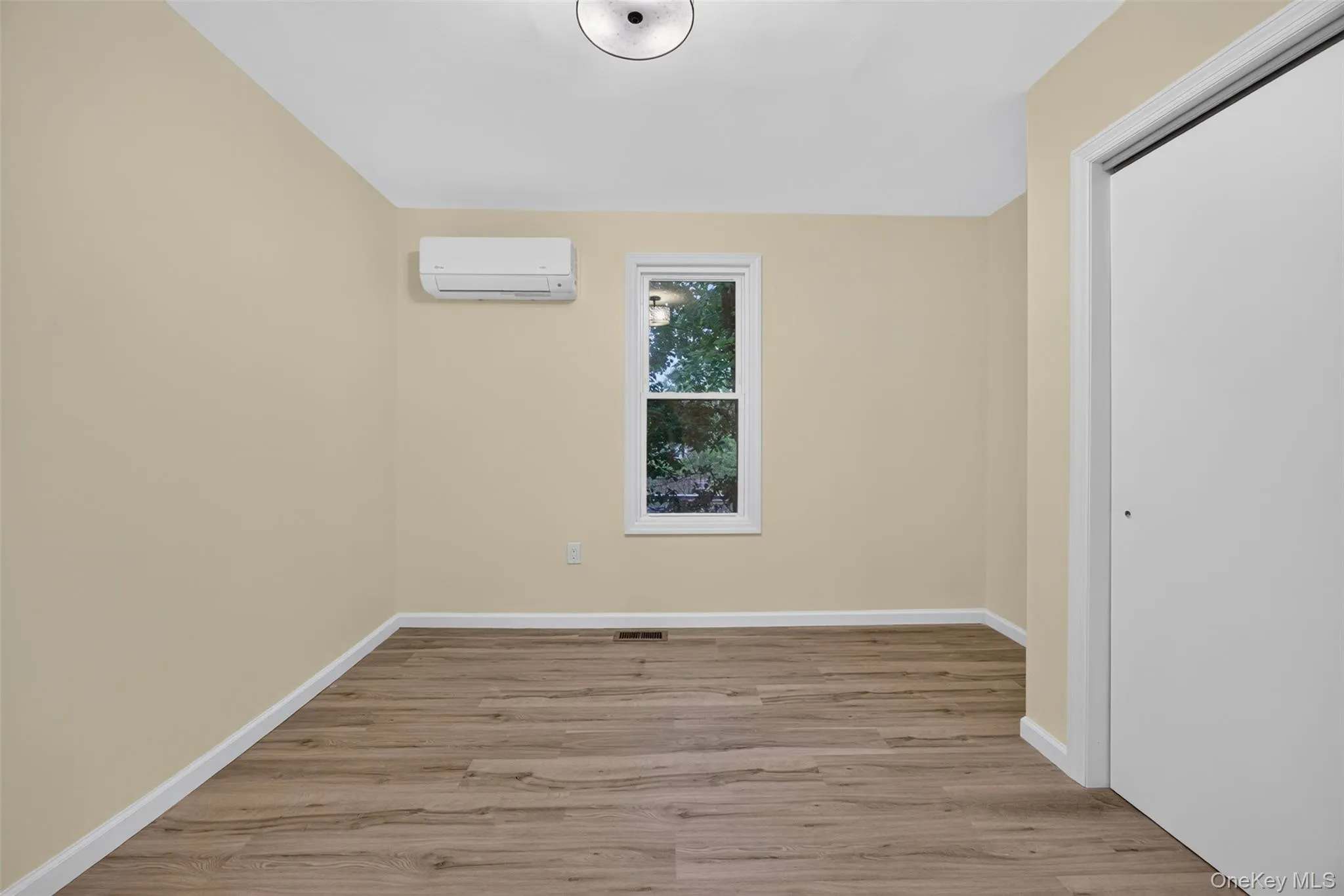95 Silver Lake Sctn Road, Middletown, NY, 3 Bedrooms Bedrooms, 6 Rooms Rooms,2 BathroomsBathrooms,Residential,For Rent,Silver Lake Sctn,0,1046001 95 Silver Lake Sctn Road, Middletown, NY, 3 Bedrooms Bedrooms, 6 Rooms Rooms,2 BathroomsBathrooms,Residential,For Rent,Silver Lake Sctn,0,1046001