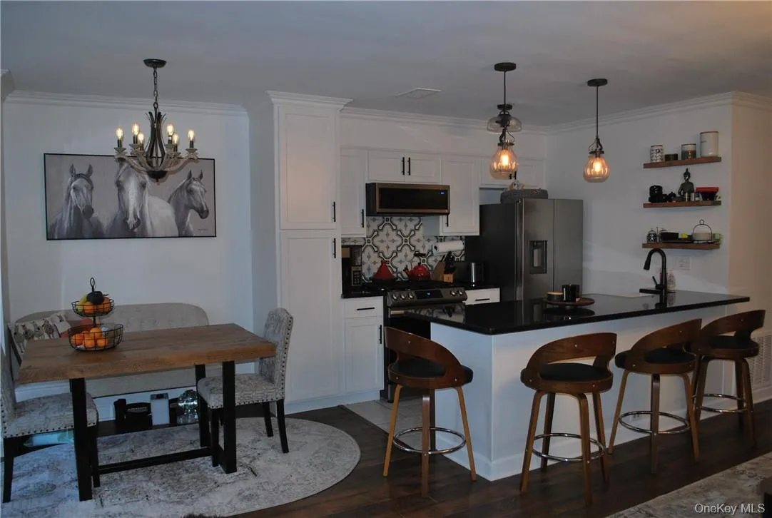 72 The Rise, Warwick (town), NY, 2 Bedrooms Bedrooms, 5 Rooms Rooms,1 BathroomBathrooms,Residential Lease,For Rent,The Rise,0,1046009 72 The Rise, Warwick (town), NY, 2 Bedrooms Bedrooms, 5 Rooms Rooms,1 BathroomBathrooms,Residential Lease,For Rent,The Rise,0,1046009