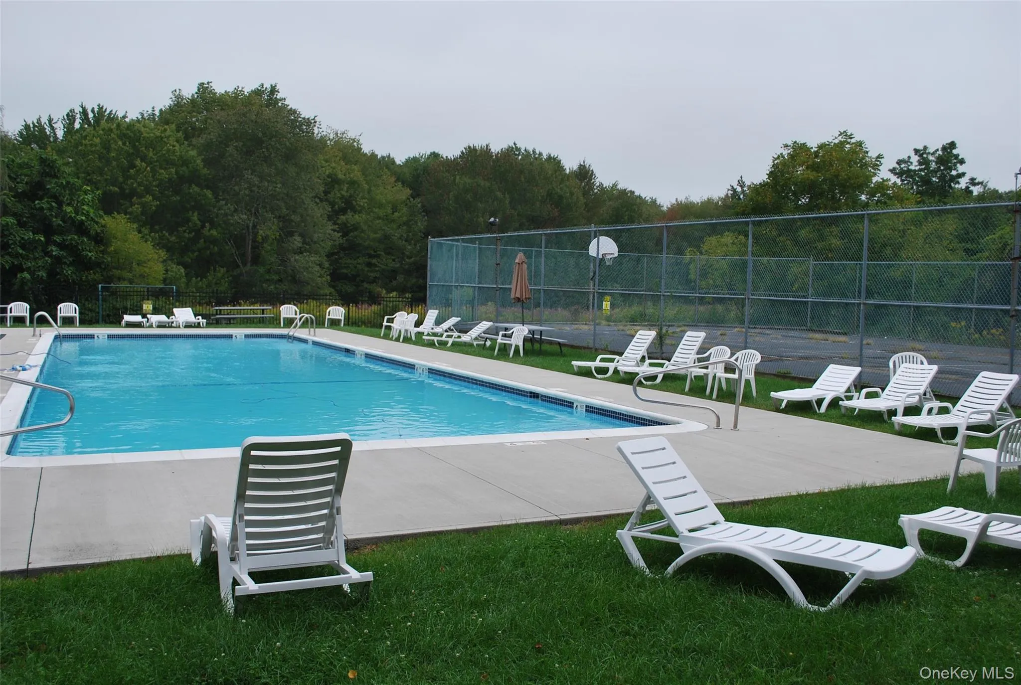 72 The Rise, Warwick (town), NY, 2 Bedrooms Bedrooms, 5 Rooms Rooms,1 BathroomBathrooms,Residential Lease,For Rent,The Rise,0,1046009 72 The Rise, Warwick (town), NY, 2 Bedrooms Bedrooms, 5 Rooms Rooms,1 BathroomBathrooms,Residential Lease,For Rent,The Rise,0,1046009