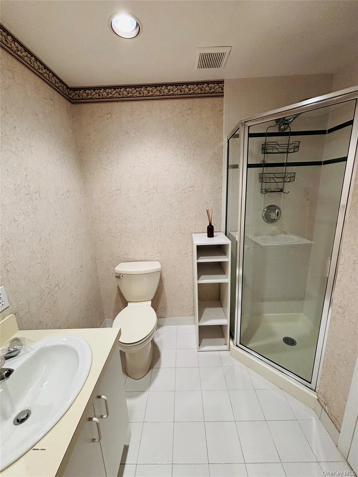 88 The Glen, Oyster Bay, NY, 3 Bedroom Bedrooms, 8 Room Rooms,3 BathroomBathrooms,Residential Lease,For Rent,The Glen,0,1046016 88 The Glen, Oyster Bay, NY, 3 Bedroom Bedrooms, 8 Room Rooms,3 BathroomBathrooms,Residential Lease,For Rent,The Glen,0,1046016