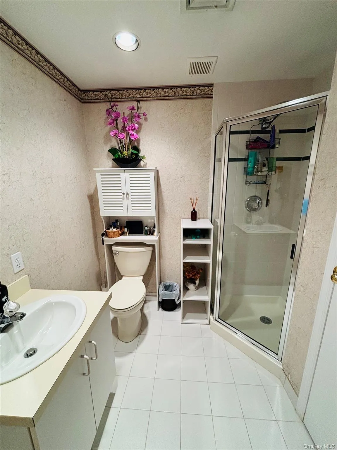 88 The Glen, Oyster Bay, NY, 3 Bedrooms Bedrooms, 8 Rooms Rooms,3 BathroomsBathrooms,Residential Lease,For Rent,The Glen,0,1046016 88 The Glen, Oyster Bay, NY, 3 Bedrooms Bedrooms, 8 Rooms Rooms,3 BathroomsBathrooms,Residential Lease,For Rent,The Glen,0,1046016