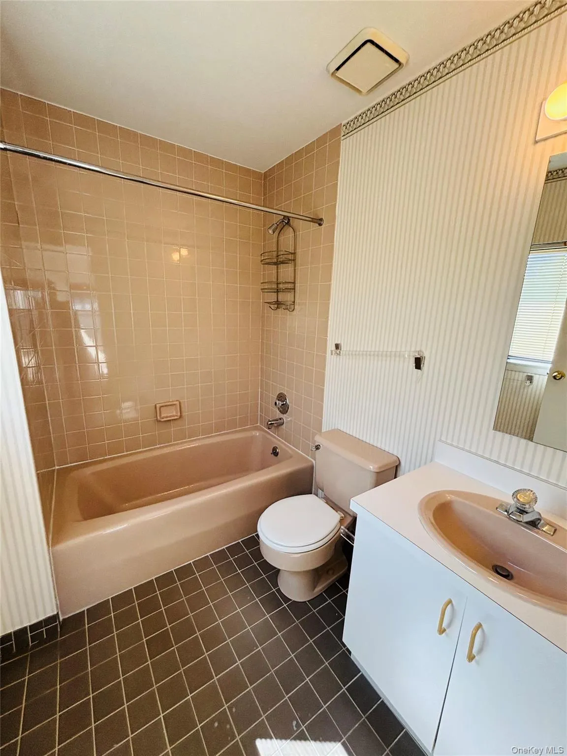 88 The Glen, Oyster Bay, NY, 3 Bedroom Bedrooms, 8 Room Rooms,3 BathroomBathrooms,Residential Lease,For Rent,The Glen,0,1046016 88 The Glen, Oyster Bay, NY, 3 Bedroom Bedrooms, 8 Room Rooms,3 BathroomBathrooms,Residential Lease,For Rent,The Glen,0,1046016