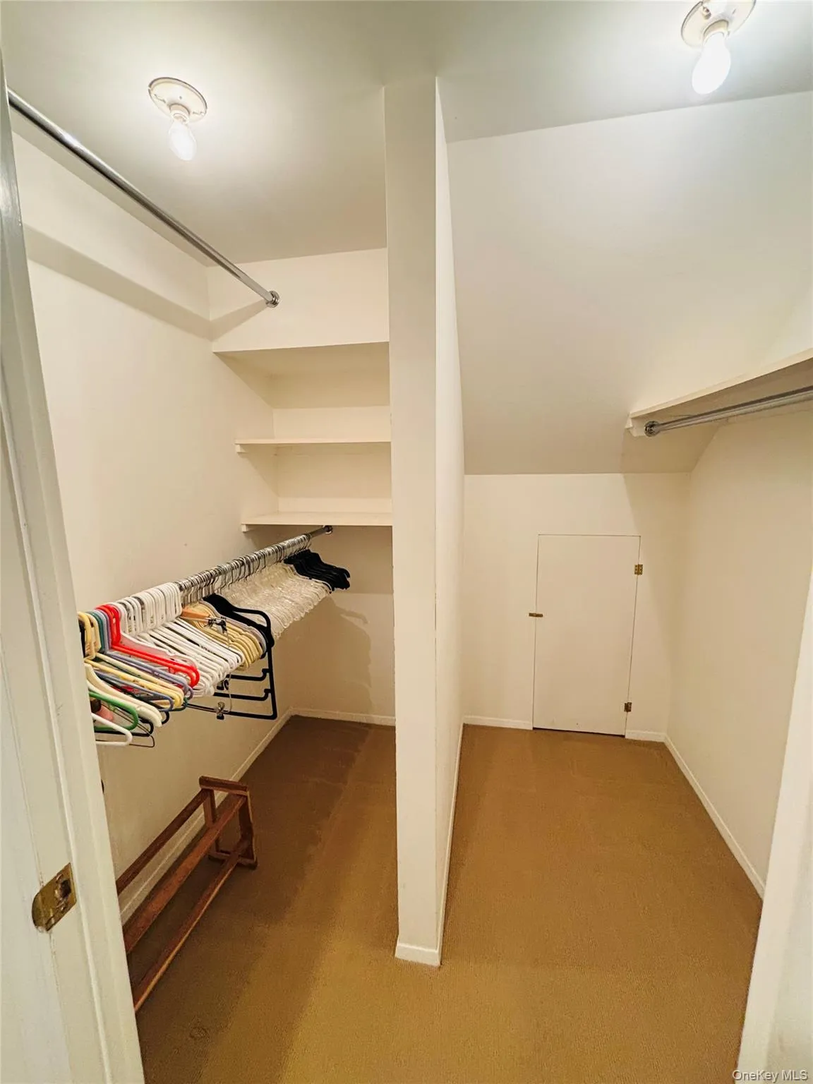 88 The Glen, Oyster Bay, NY, 3 Bedroom Bedrooms, 8 Room Rooms,3 BathroomBathrooms,Residential Lease,For Rent,The Glen,0,1046016 88 The Glen, Oyster Bay, NY, 3 Bedroom Bedrooms, 8 Room Rooms,3 BathroomBathrooms,Residential Lease,For Rent,The Glen,0,1046016