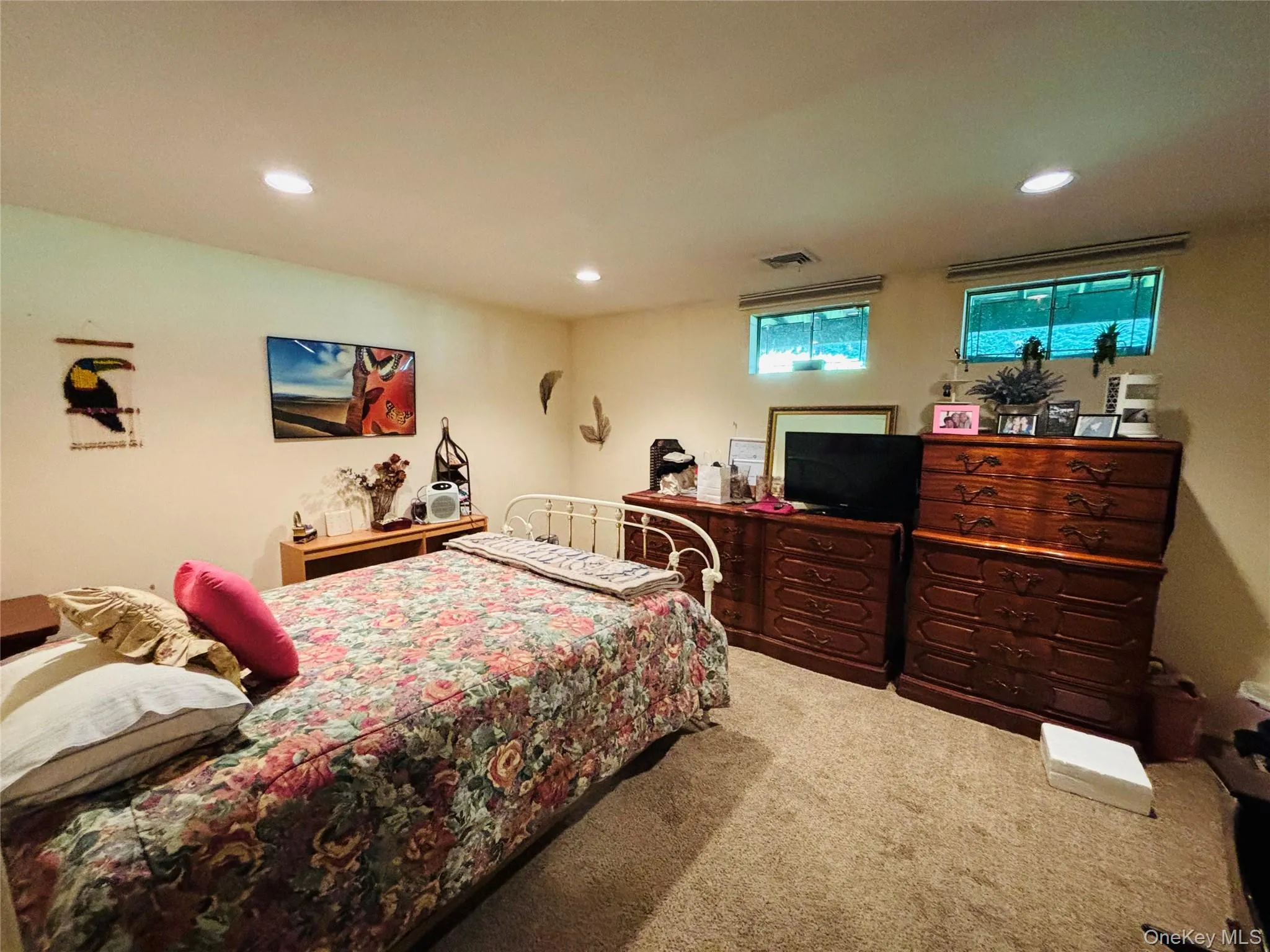 88 The Glen, Oyster Bay, NY, 3 Bedrooms Bedrooms, 8 Rooms Rooms,3 BathroomsBathrooms,Residential Lease,For Rent,The Glen,0,1046016 88 The Glen, Oyster Bay, NY, 3 Bedrooms Bedrooms, 8 Rooms Rooms,3 BathroomsBathrooms,Residential Lease,For Rent,The Glen,0,1046016