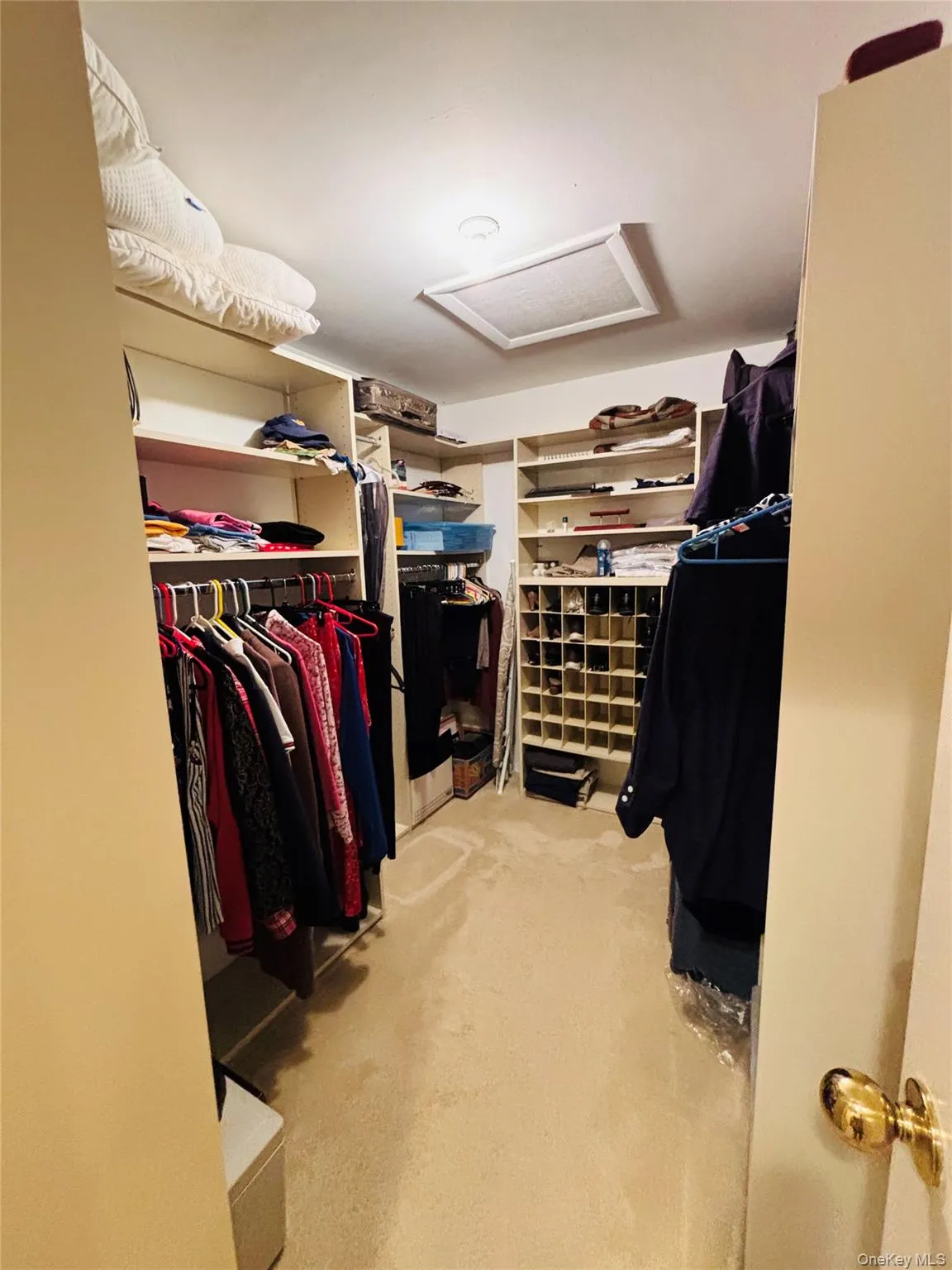 88 The Glen, Oyster Bay, NY, 3 Bedrooms Bedrooms, 8 Rooms Rooms,3 BathroomsBathrooms,Residential Lease,For Rent,The Glen,0,1046016 88 The Glen, Oyster Bay, NY, 3 Bedrooms Bedrooms, 8 Rooms Rooms,3 BathroomsBathrooms,Residential Lease,For Rent,The Glen,0,1046016