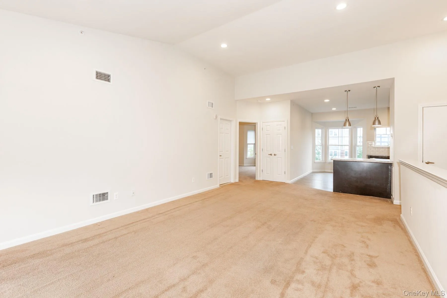 14 Grace Lane, Babylon, NY, 2 Bedrooms Bedrooms, 4 Rooms Rooms,2 BathroomsBathrooms,Residential Lease,For Rent,Grace Lane,0,1046017 14 Grace Lane, Babylon, NY, 2 Bedrooms Bedrooms, 4 Rooms Rooms,2 BathroomsBathrooms,Residential Lease,For Rent,Grace Lane,0,1046017