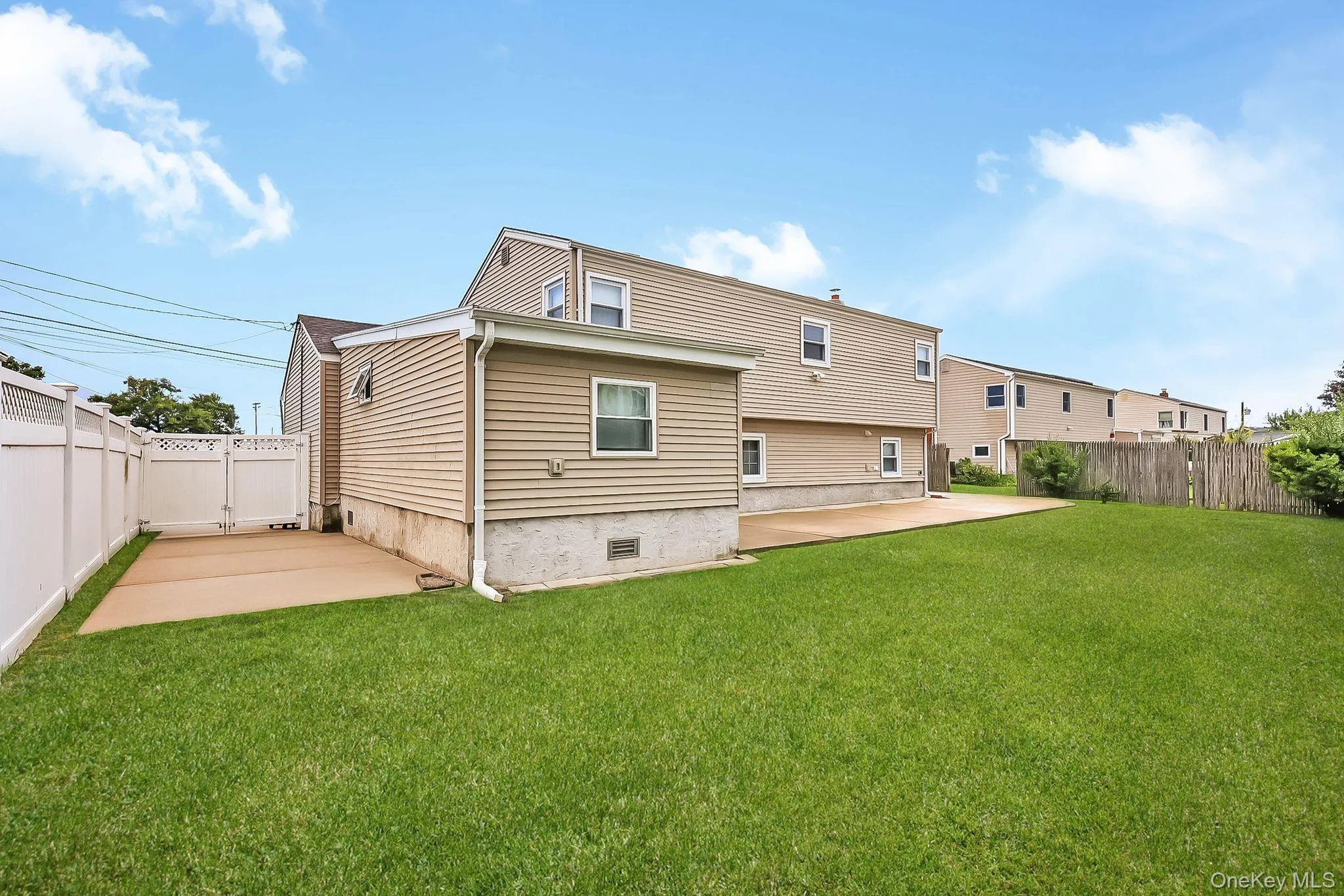 70 Prairie Lane, Babylon, NY, 3 Bedrooms Bedrooms, 8 Rooms Rooms,1 BathroomBathrooms,Residential,For Rent,Prairie,0,1046025 70 Prairie Lane, Babylon, NY, 3 Bedrooms Bedrooms, 8 Rooms Rooms,1 BathroomBathrooms,Residential,For Rent,Prairie,0,1046025