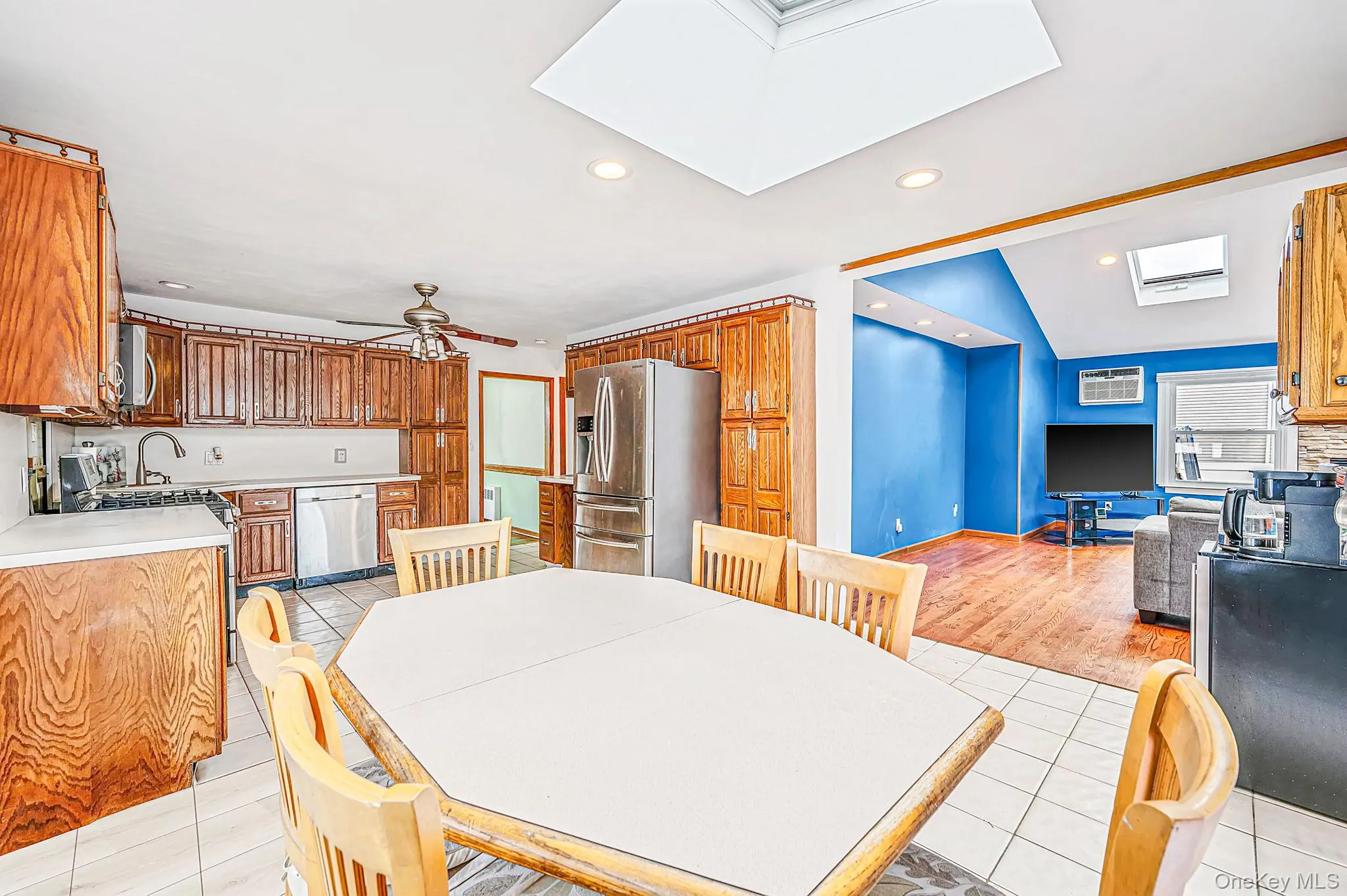 616 Pat Drive, Islip, NY, 4 Bedrooms Bedrooms, 8 Rooms Rooms,2 BathroomsBathrooms,Residential,For Rent,Pat,0,1046027 616 Pat Drive, Islip, NY, 4 Bedrooms Bedrooms, 8 Rooms Rooms,2 BathroomsBathrooms,Residential,For Rent,Pat,0,1046027