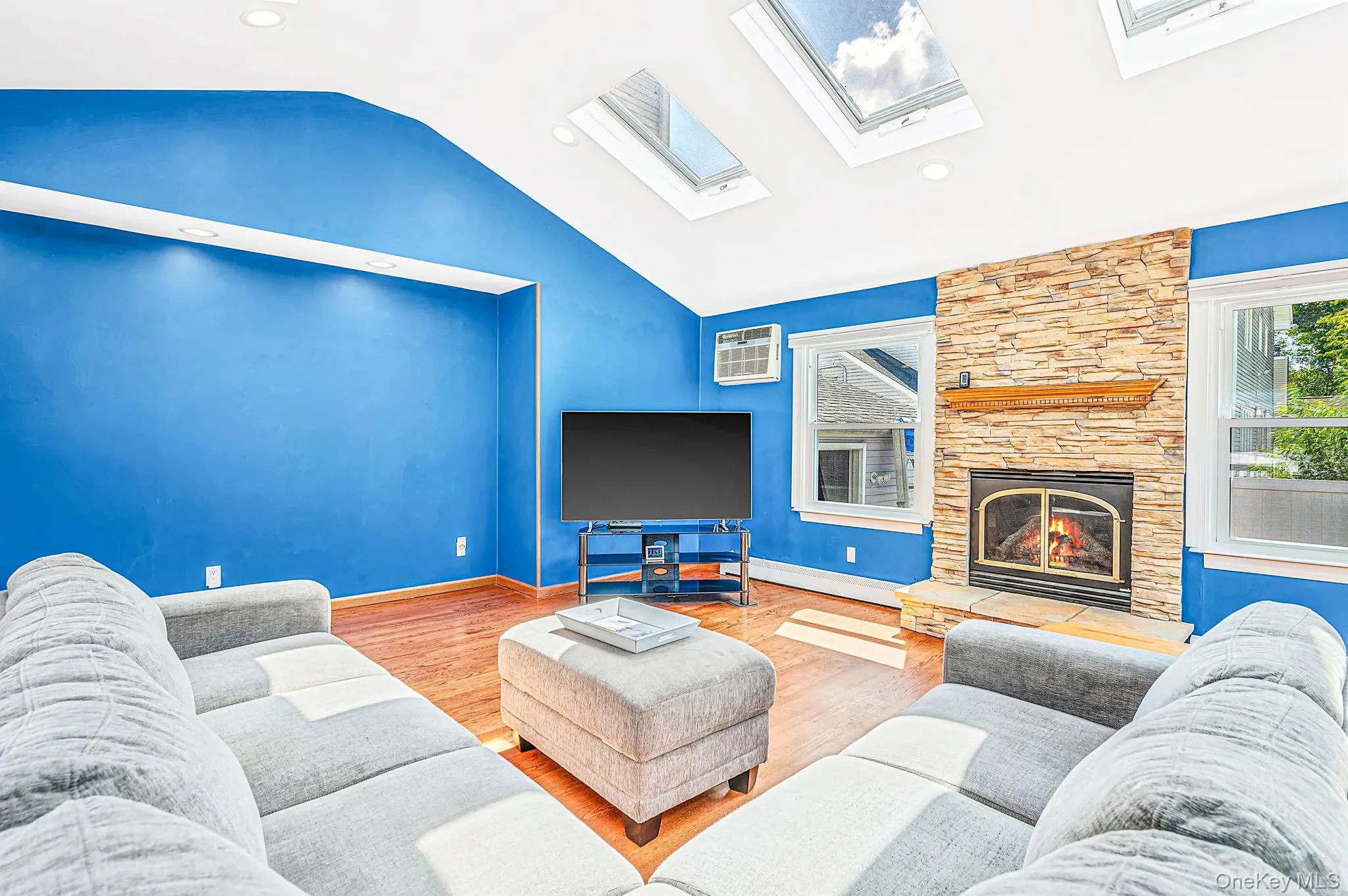 616 Pat Drive, Islip, NY, 4 Bedrooms Bedrooms, 8 Rooms Rooms,2 BathroomsBathrooms,Residential,For Rent,Pat,0,1046027 616 Pat Drive, Islip, NY, 4 Bedrooms Bedrooms, 8 Rooms Rooms,2 BathroomsBathrooms,Residential,For Rent,Pat,0,1046027