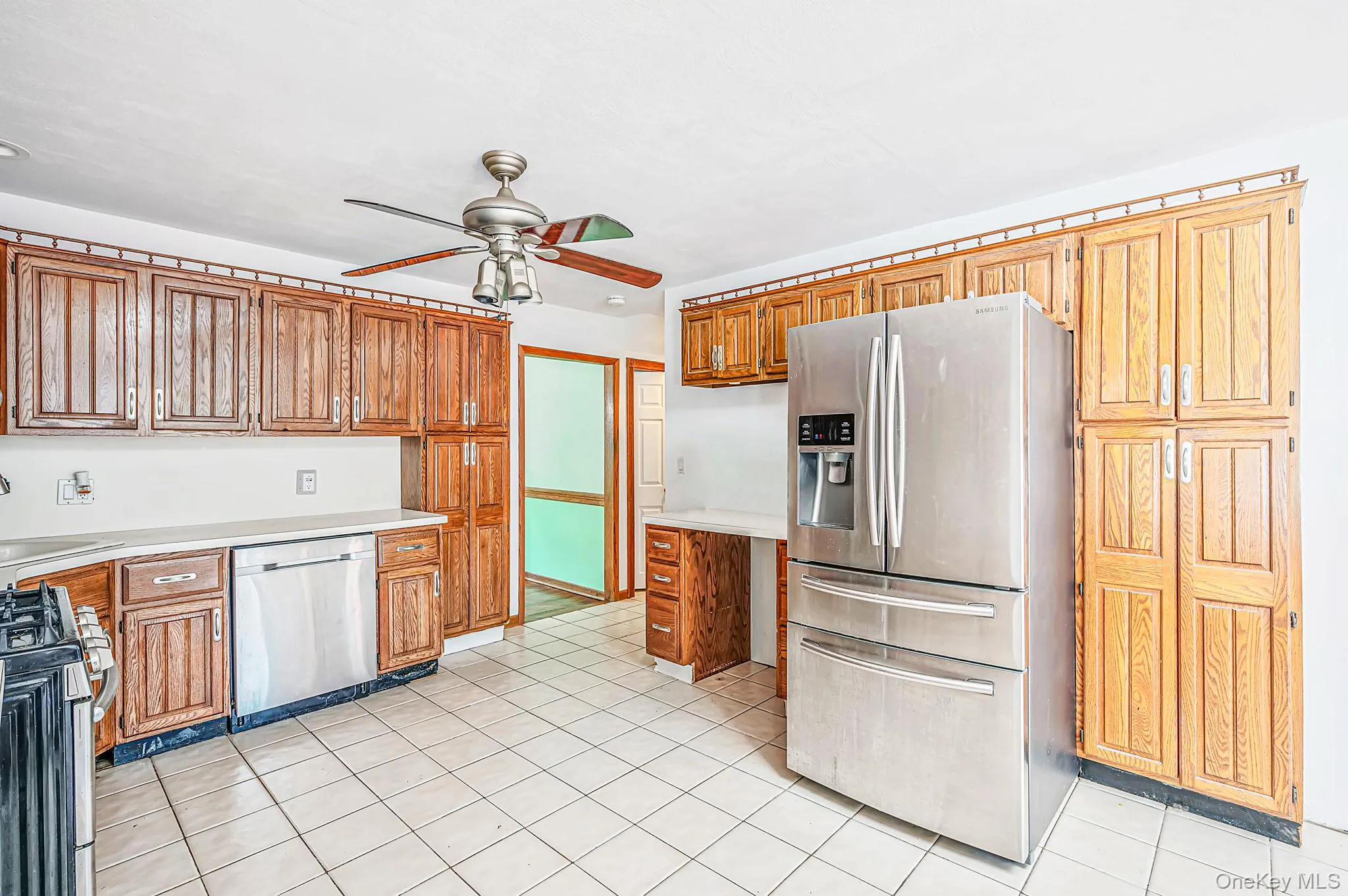 616 Pat Drive, Islip, NY, 4 Bedrooms Bedrooms, 8 Rooms Rooms,2 BathroomsBathrooms,Residential,For Rent,Pat,0,1046027 616 Pat Drive, Islip, NY, 4 Bedrooms Bedrooms, 8 Rooms Rooms,2 BathroomsBathrooms,Residential,For Rent,Pat,0,1046027