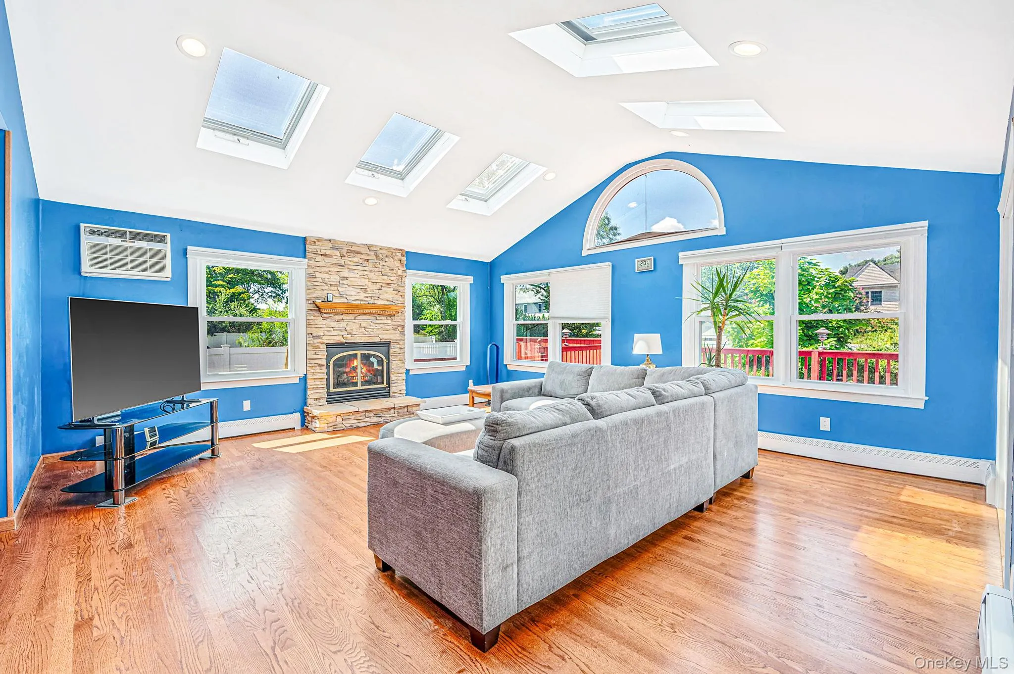 616 Pat Drive, Islip, NY, 4 Bedrooms Bedrooms, 8 Rooms Rooms,2 BathroomsBathrooms,Residential,For Rent,Pat,0,1046027 616 Pat Drive, Islip, NY, 4 Bedrooms Bedrooms, 8 Rooms Rooms,2 BathroomsBathrooms,Residential,For Rent,Pat,0,1046027
