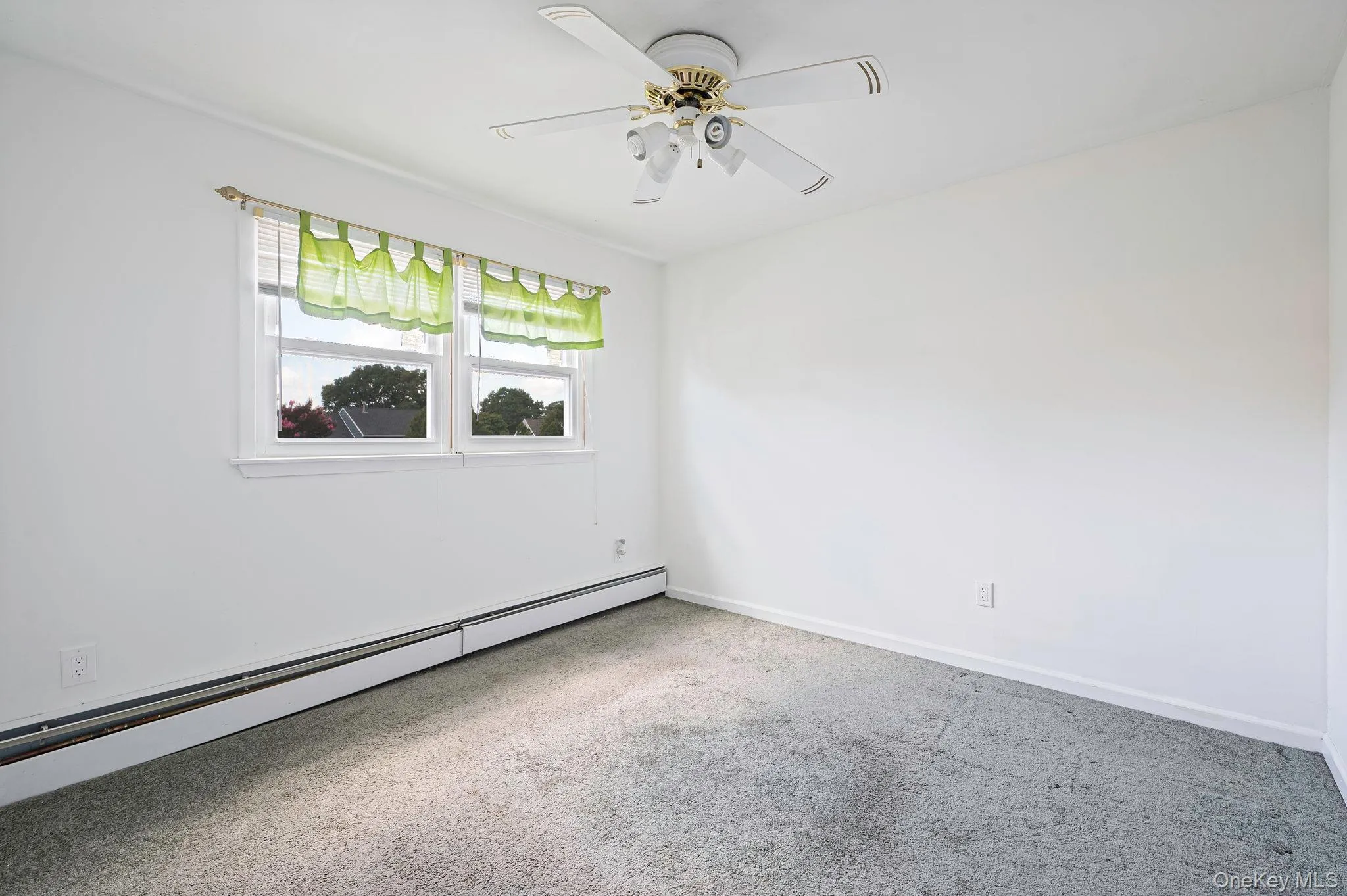 616 Pat Drive, Islip, NY, 4 Bedrooms Bedrooms, 8 Rooms Rooms,2 BathroomsBathrooms,Residential,For Rent,Pat,0,1046027 616 Pat Drive, Islip, NY, 4 Bedrooms Bedrooms, 8 Rooms Rooms,2 BathroomsBathrooms,Residential,For Rent,Pat,0,1046027